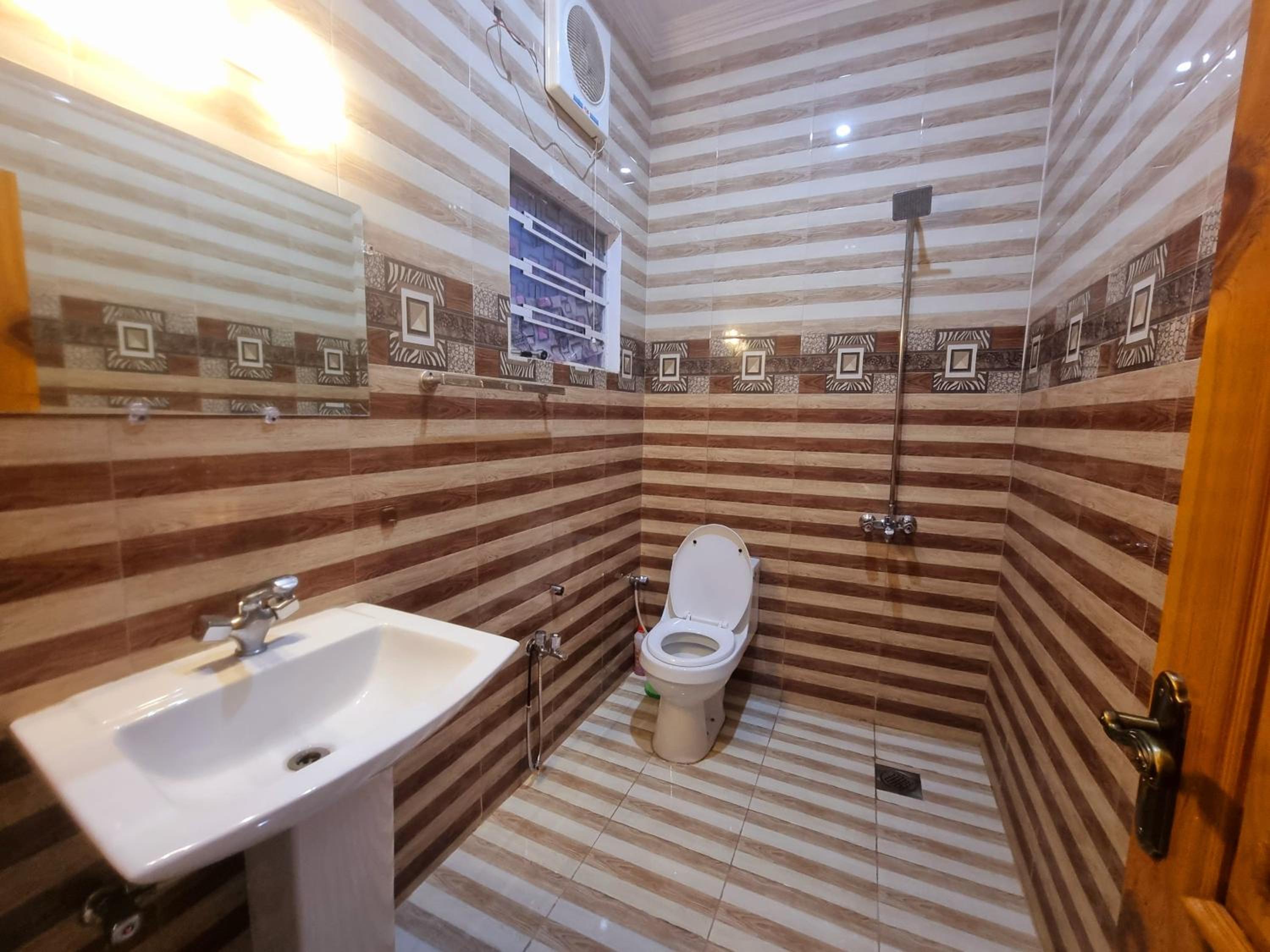Three-Bedroom House photo 2