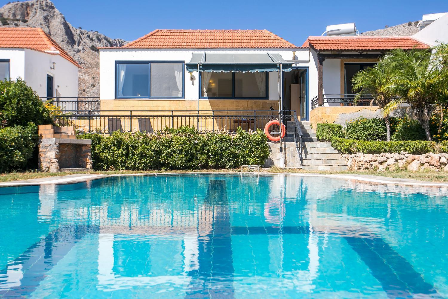 Villa photo 2