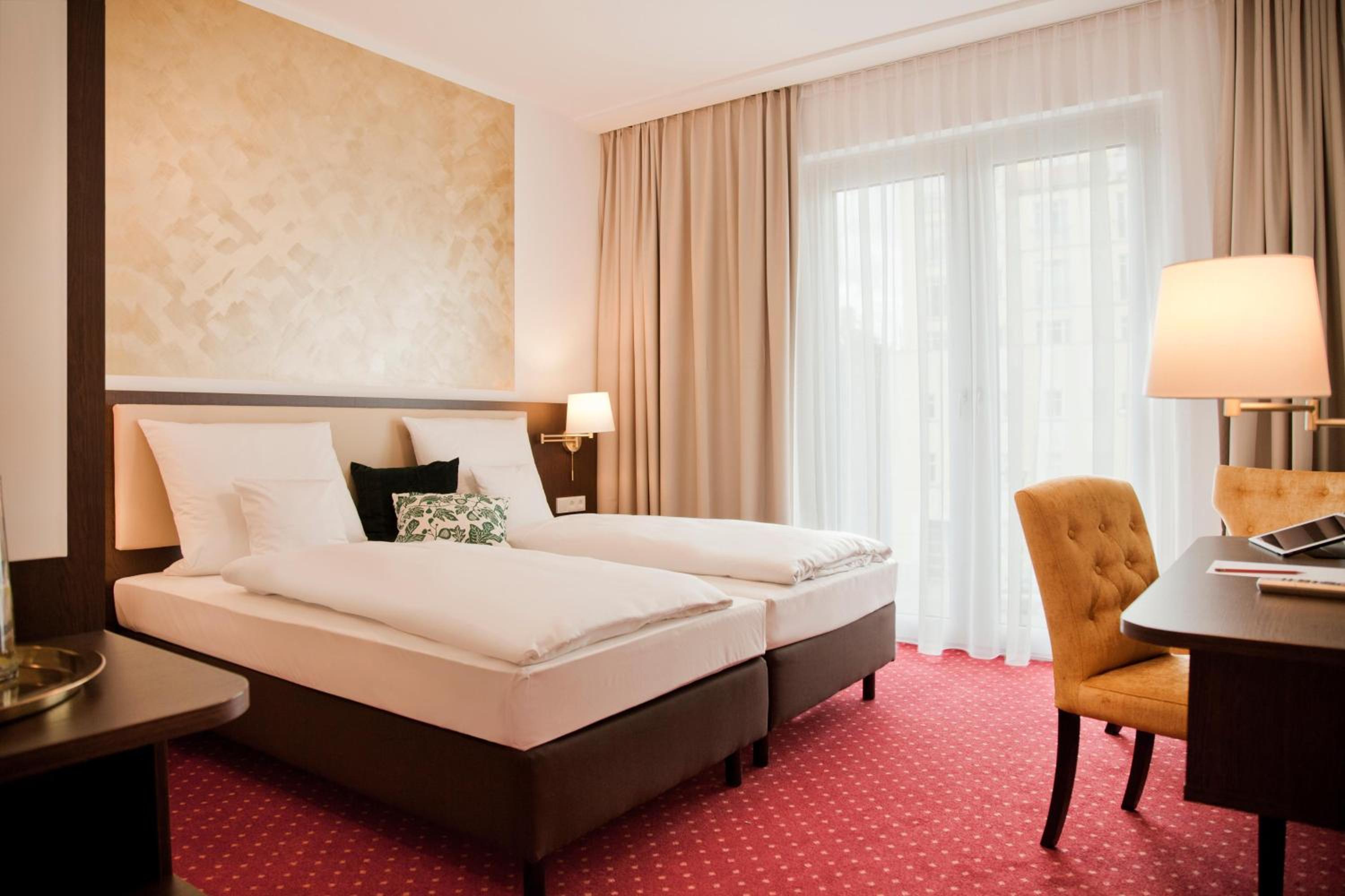 Double Room with Balcony photo 3