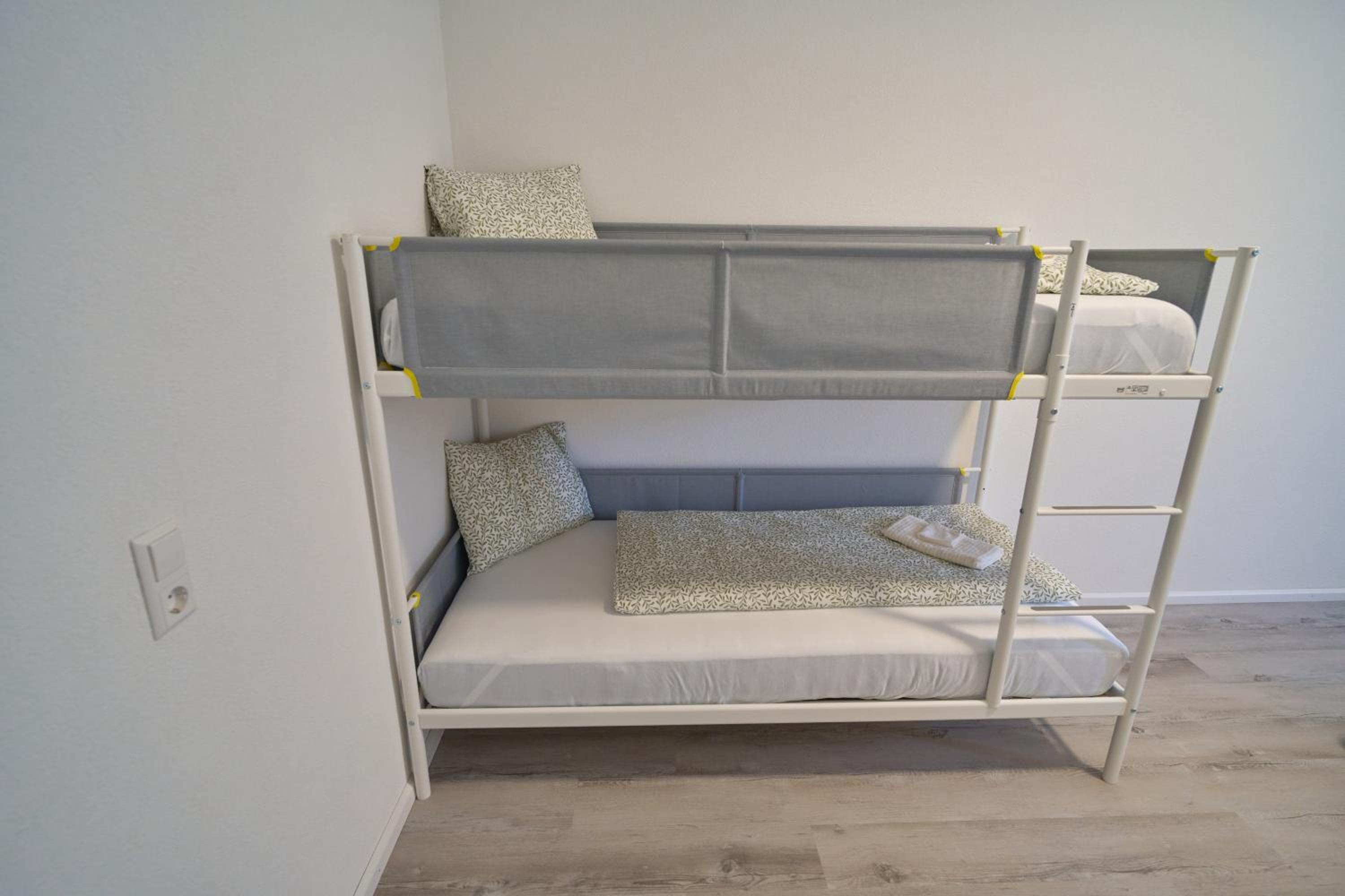 Quadruple Room with Private Bathroom photo 1