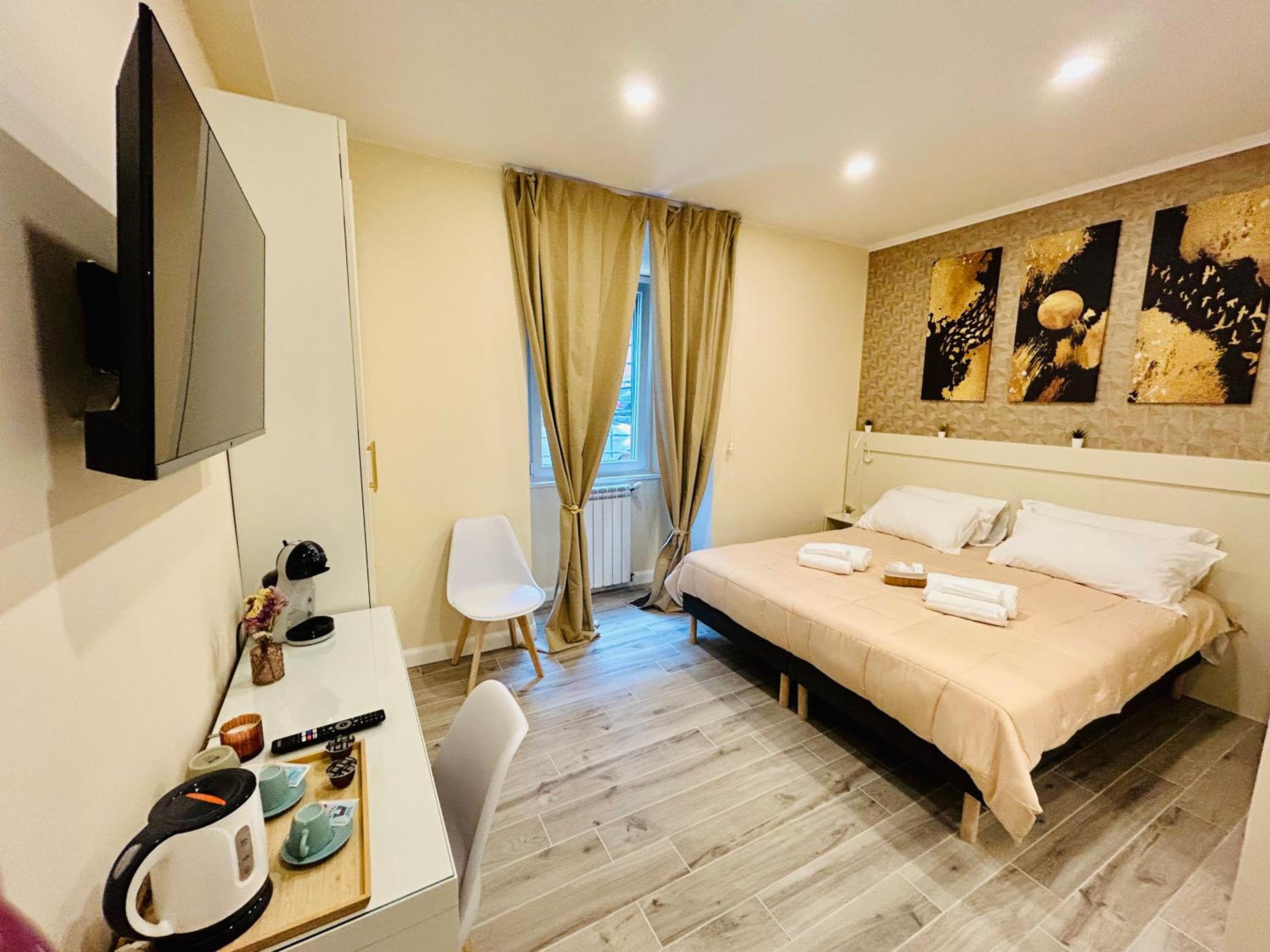 Deluxe Double or Twin Room photo 3