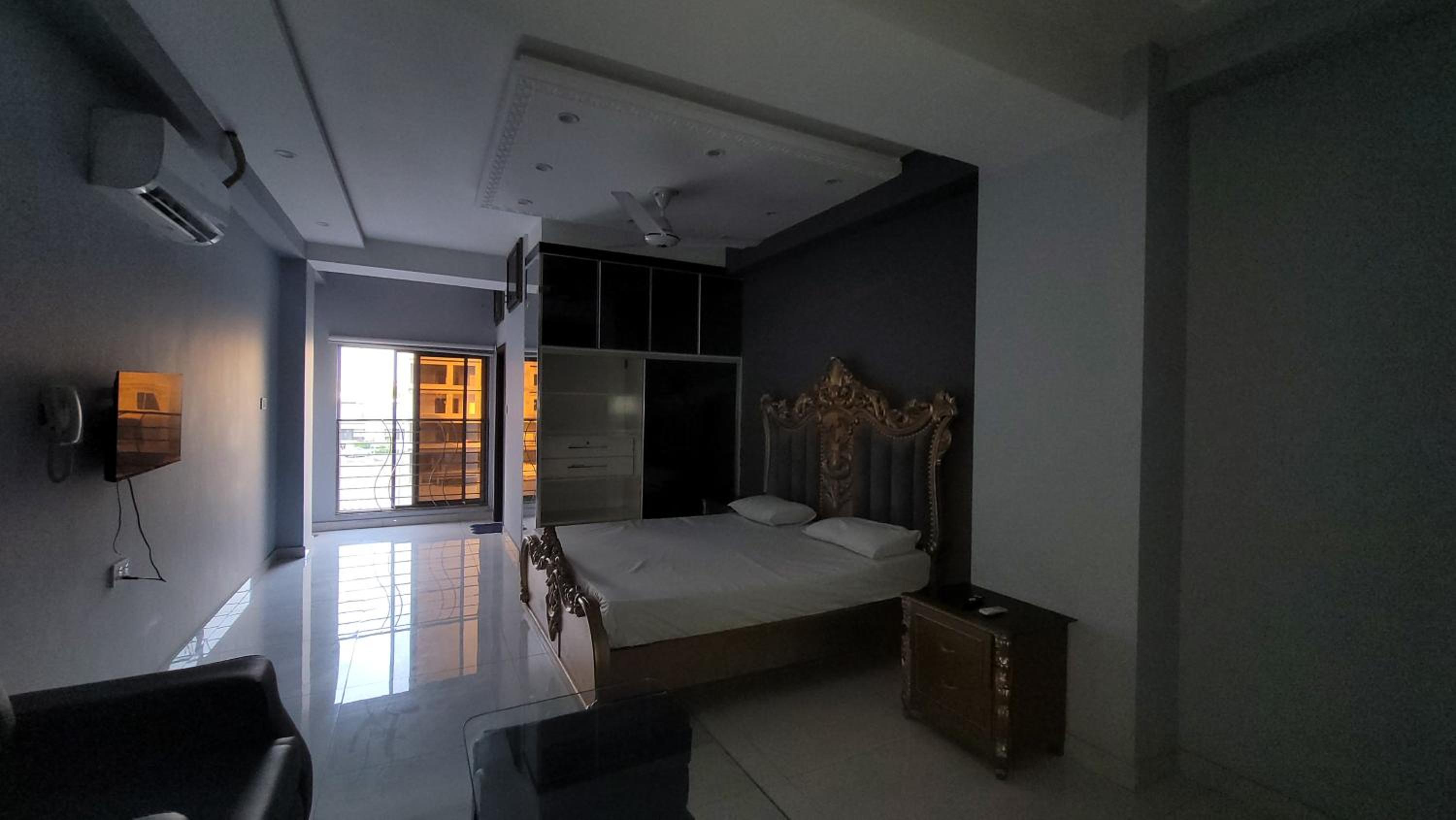 Apartment photo 1