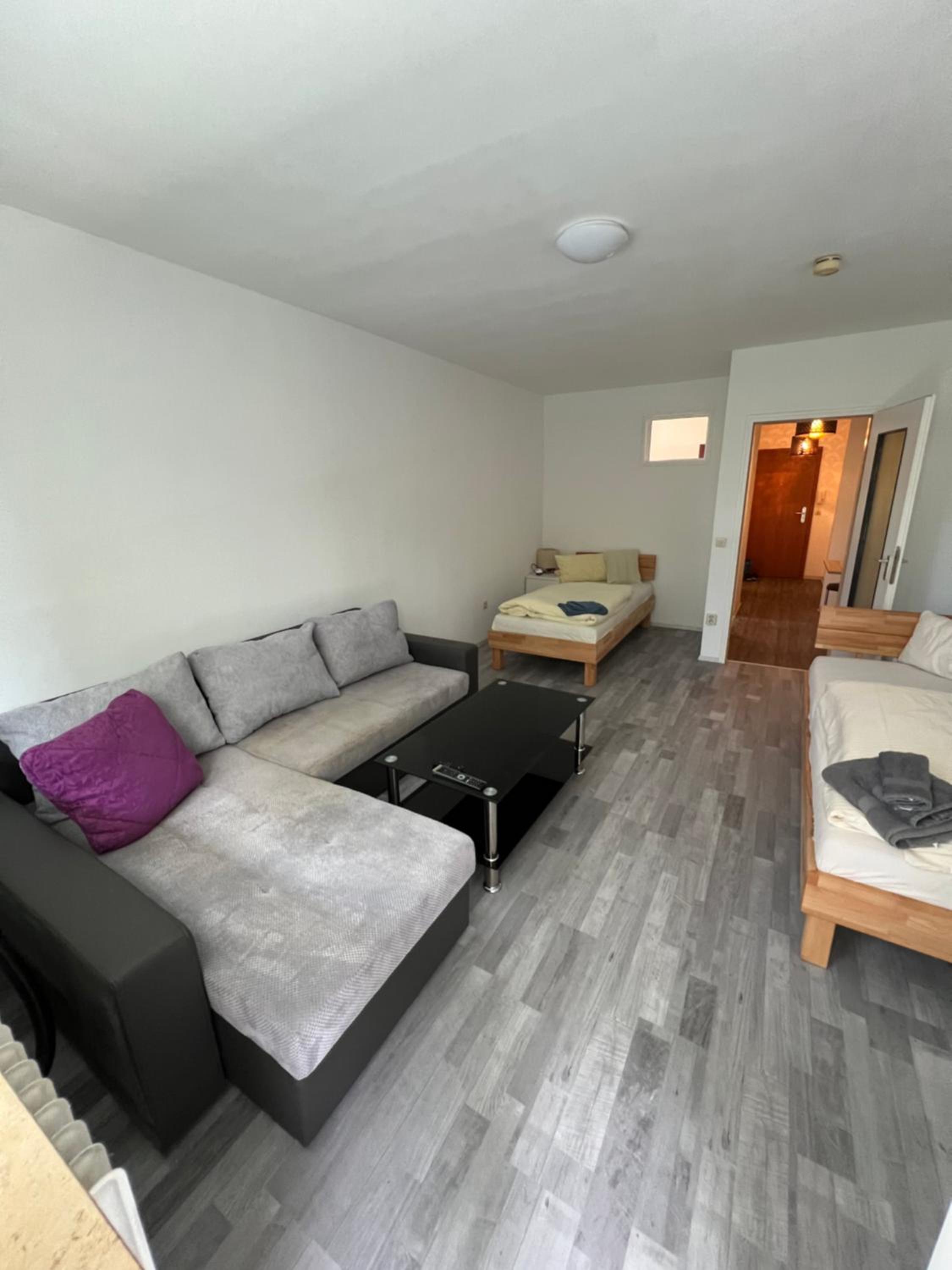One-Bedroom Apartment photo 1