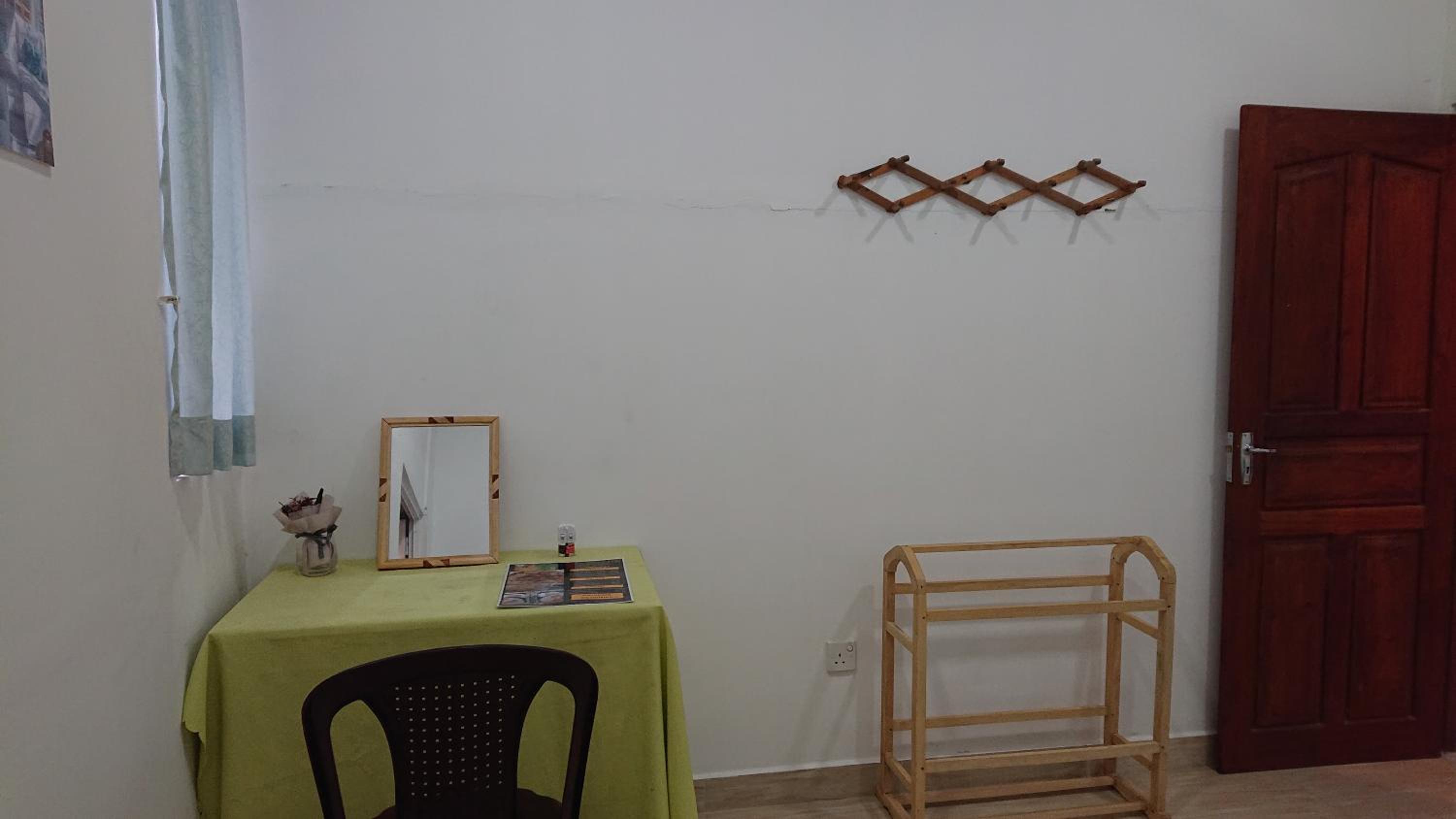 Single Room with Private Bathroom photo 3