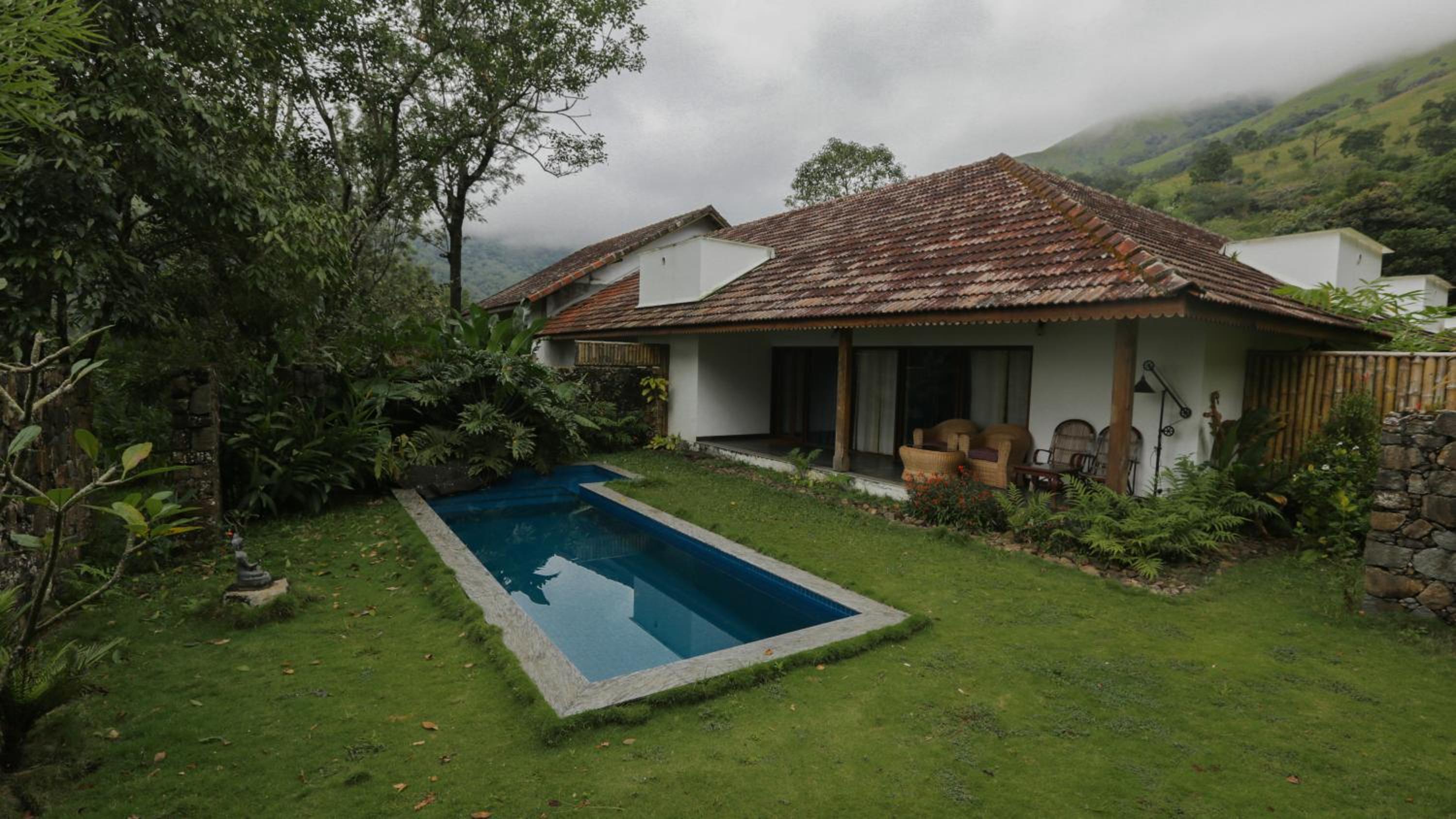 Deluxe Double Room With Balcony photo 2