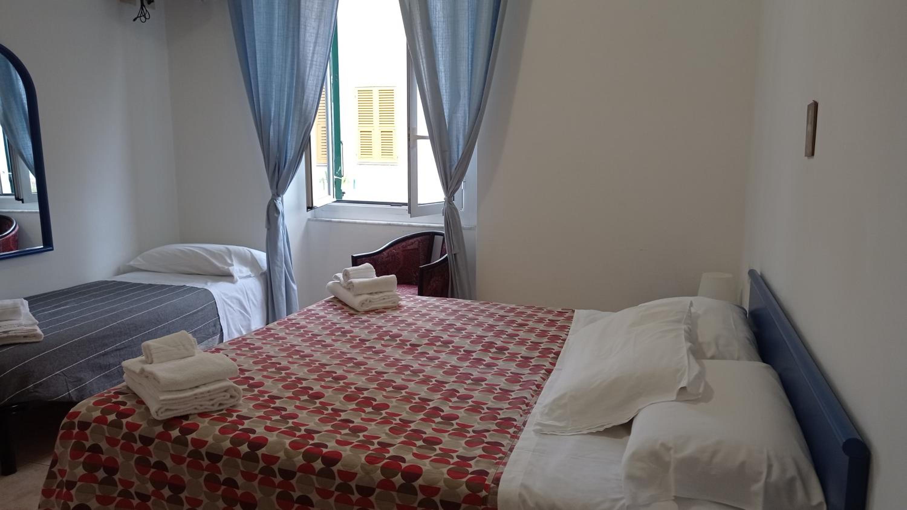 Triple Room - Photo 5