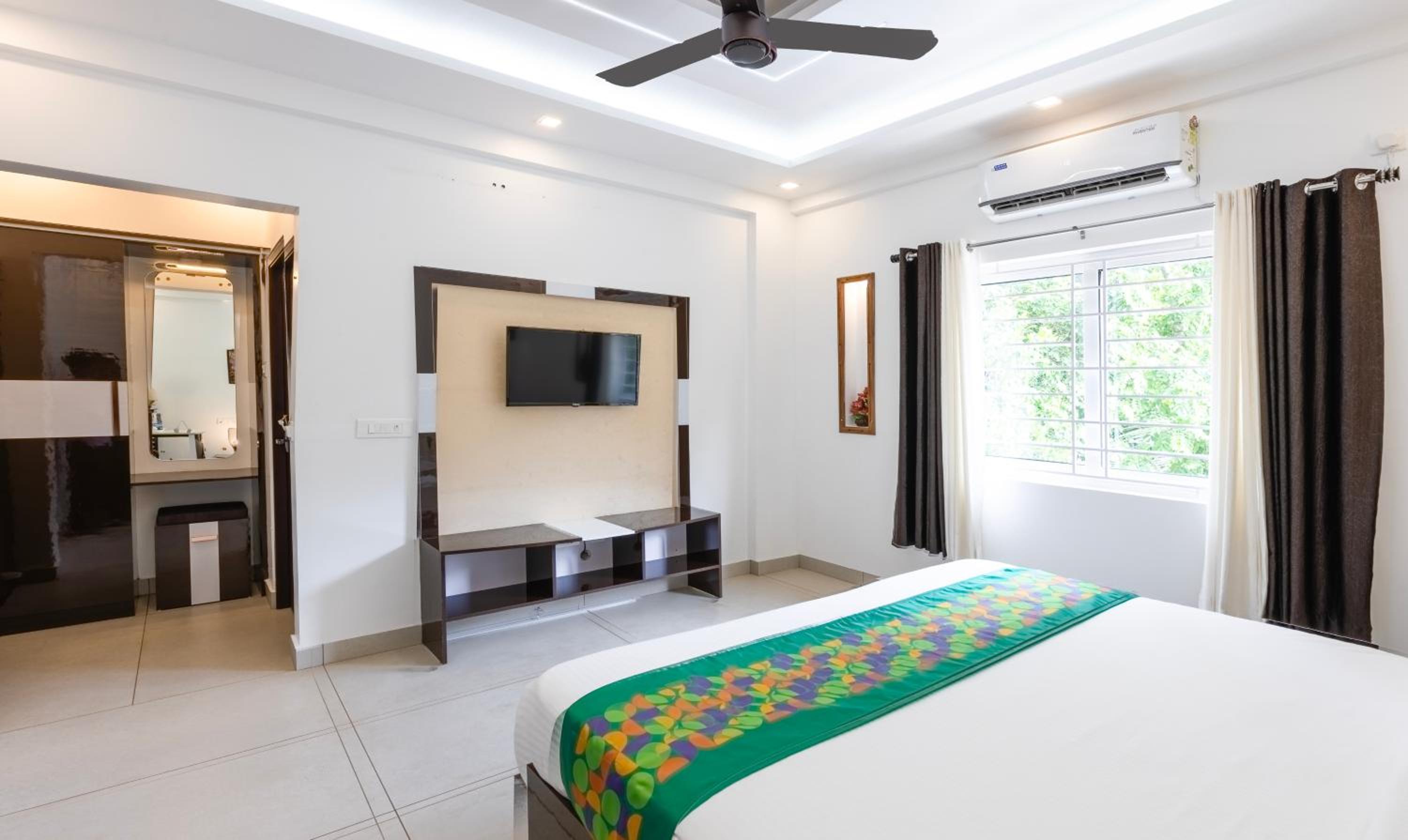 Standard Room photo 2