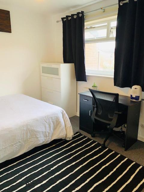Double Room with Shared Bathroom photo 3