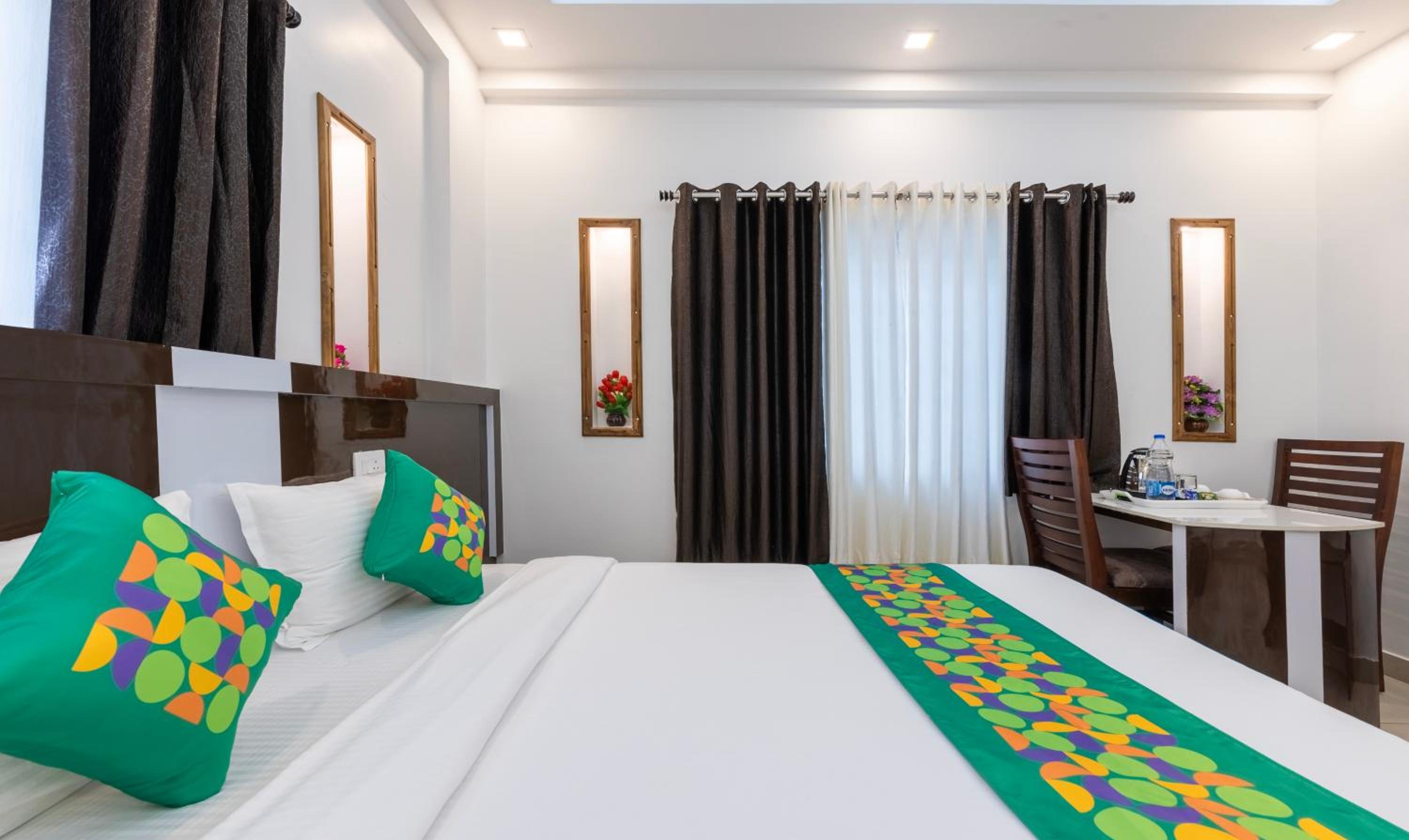 Spacious Deluxe Room photo 3