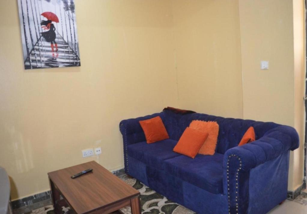 One-Bedroom Apartment photo 1