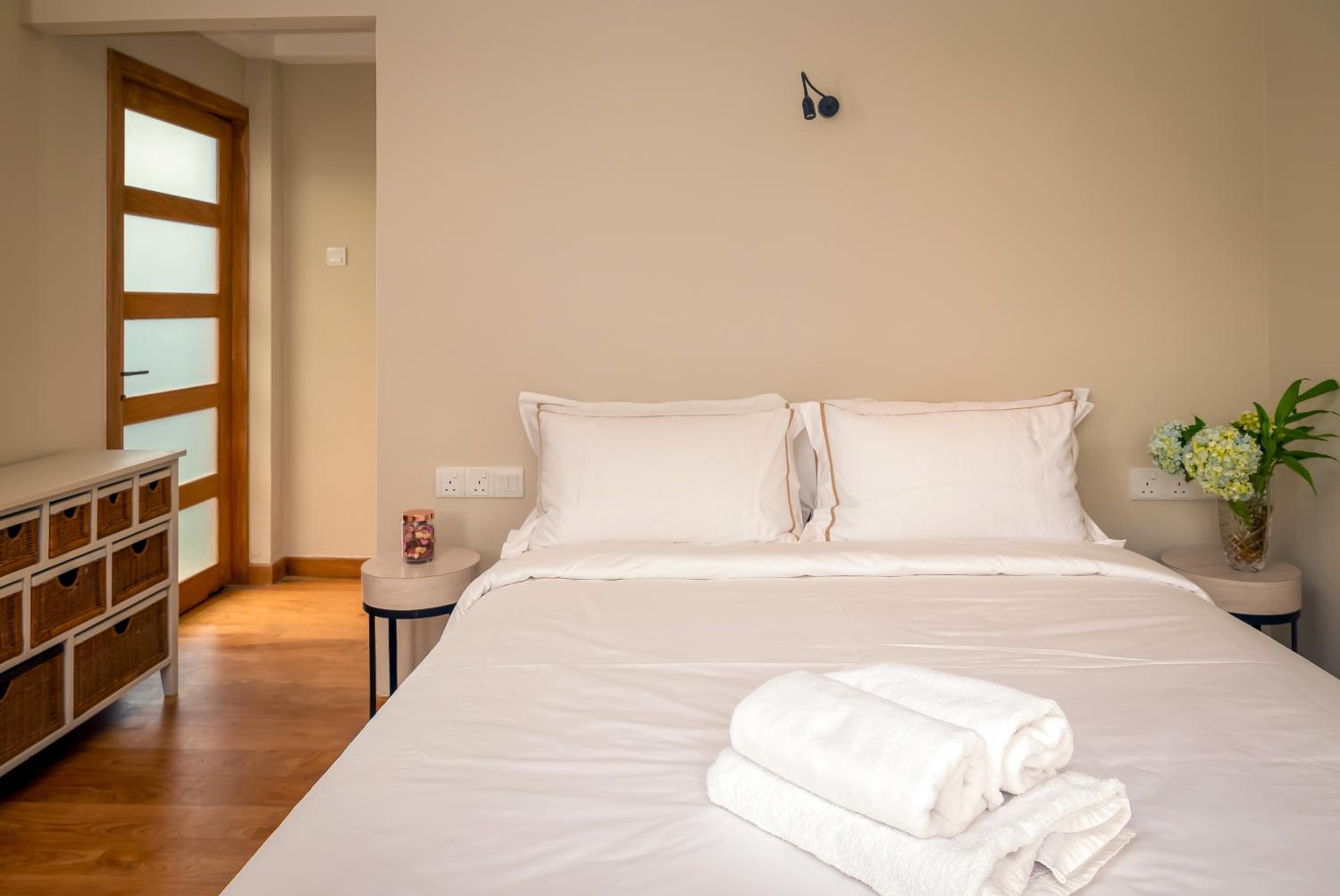 Ara Deluxe King Room