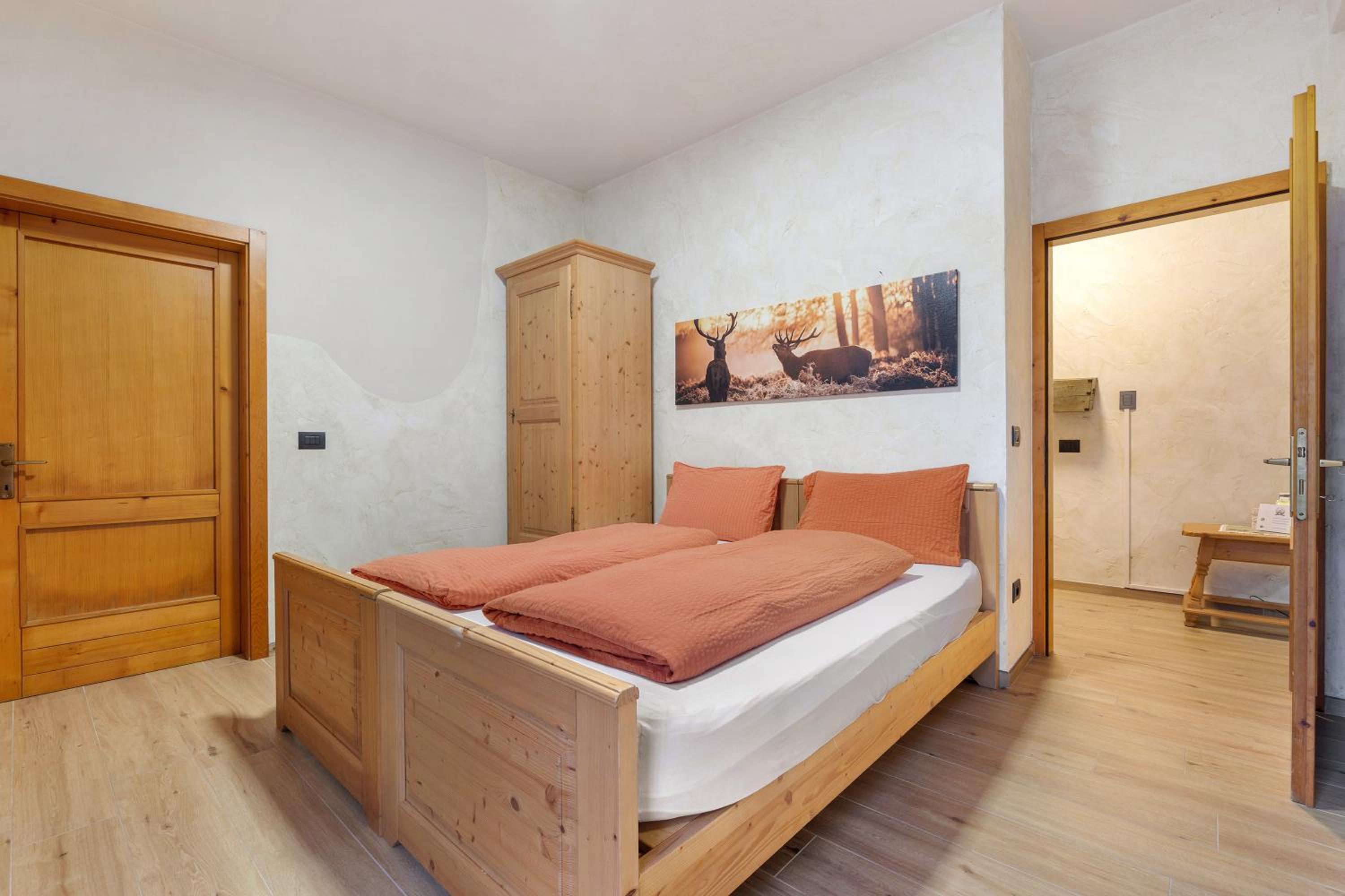 Two-Bedroom Deluxe Apartment with Garden View