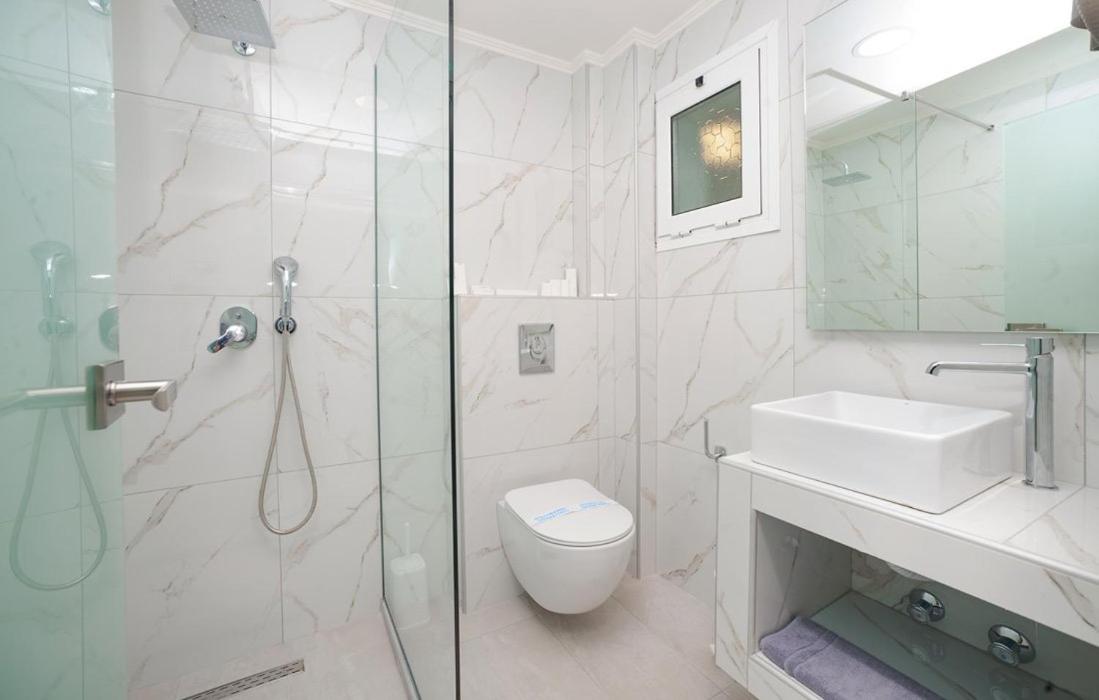 Two-Bedroom Apartment - Photo 12