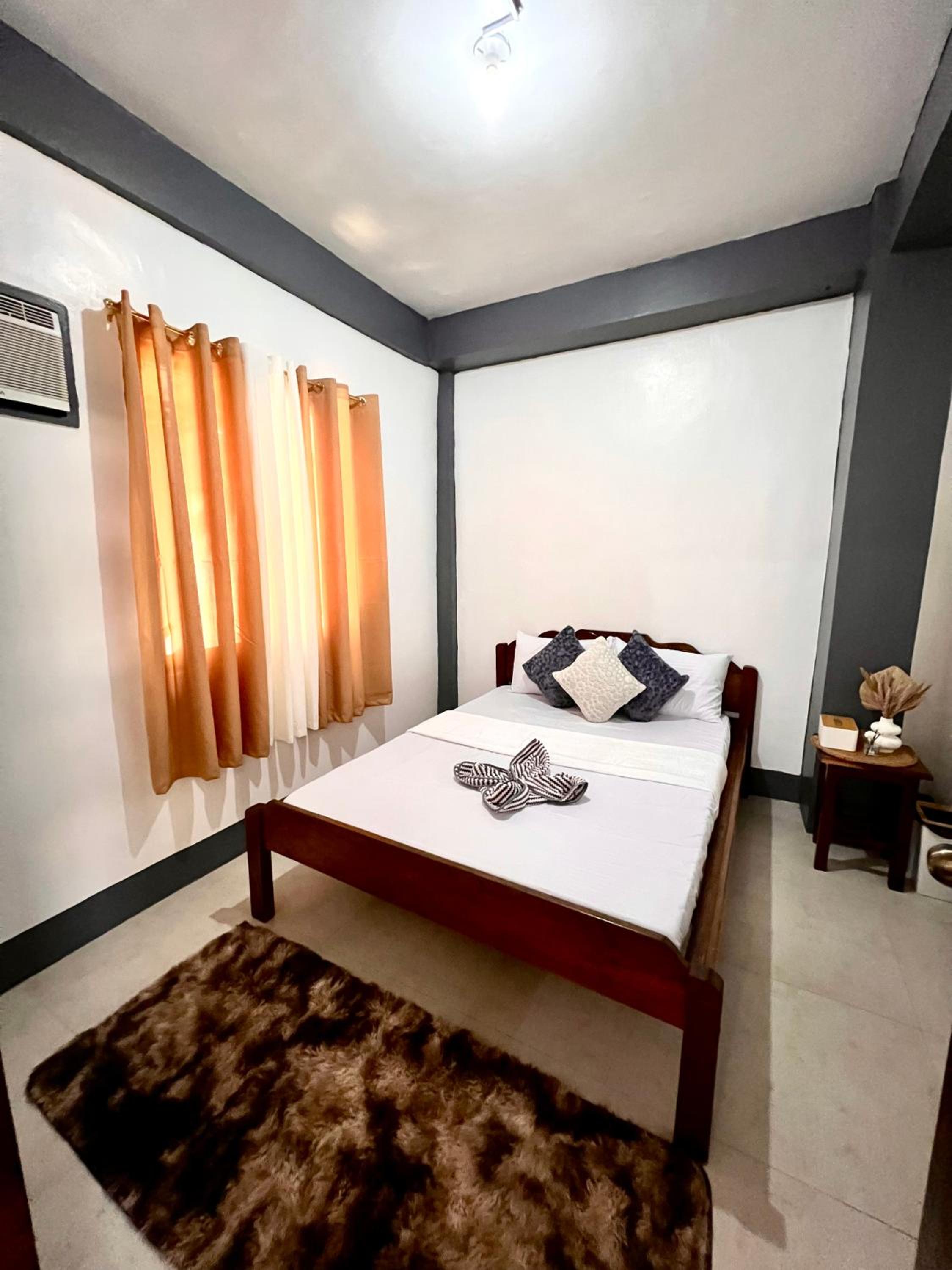 Double Room with Shared Bathroom