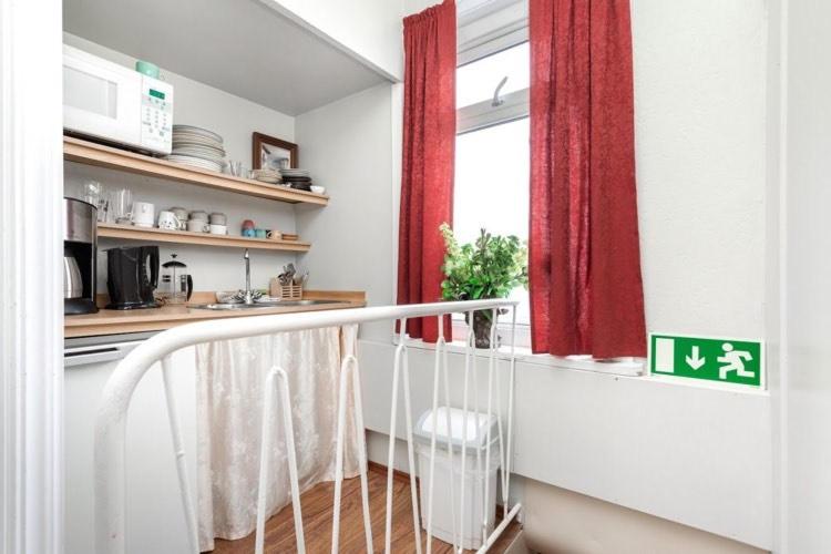 Standard Single Room with Shared Bathroom photo 3