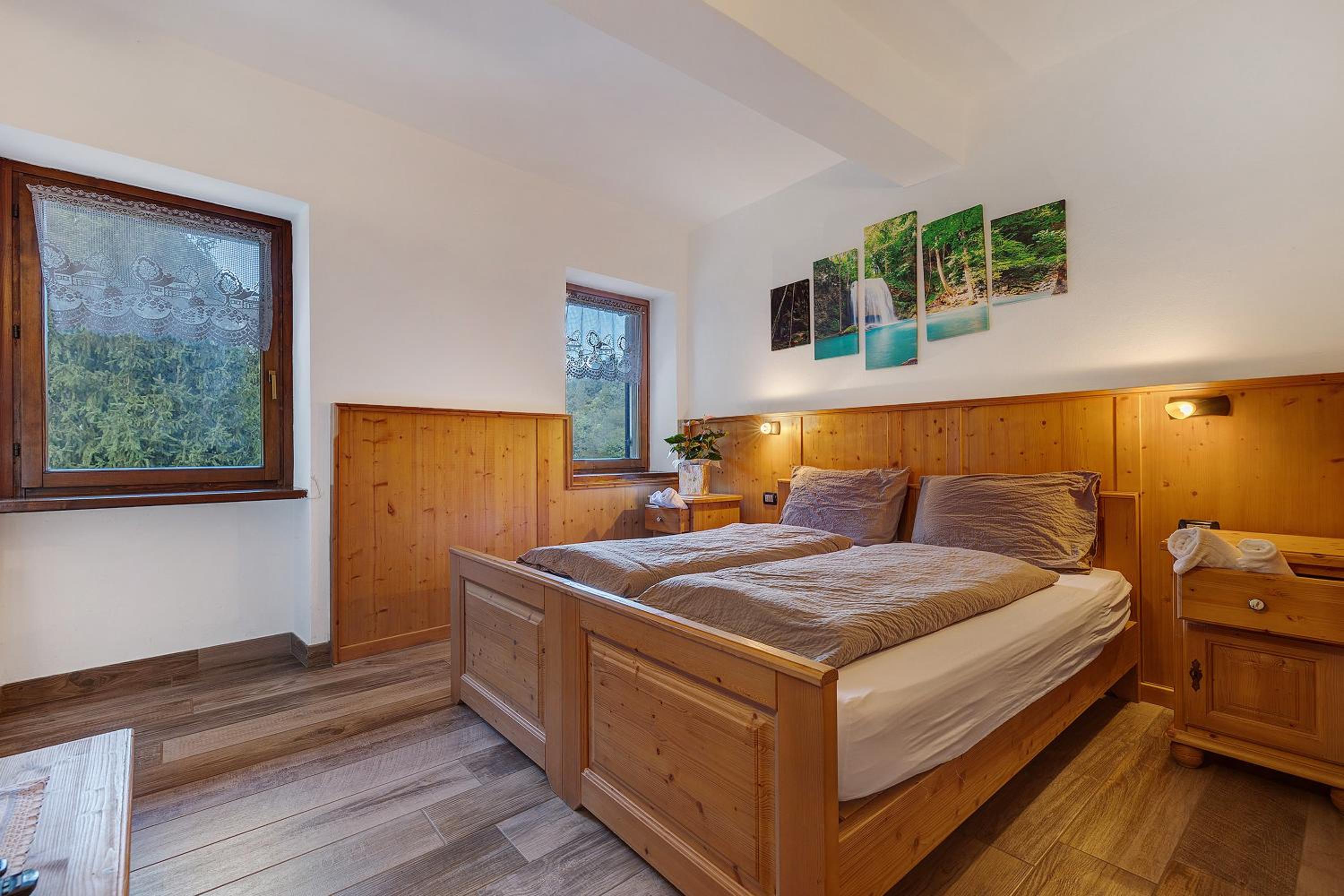 Two-Bedroom Deluxe Apartment with Garden View