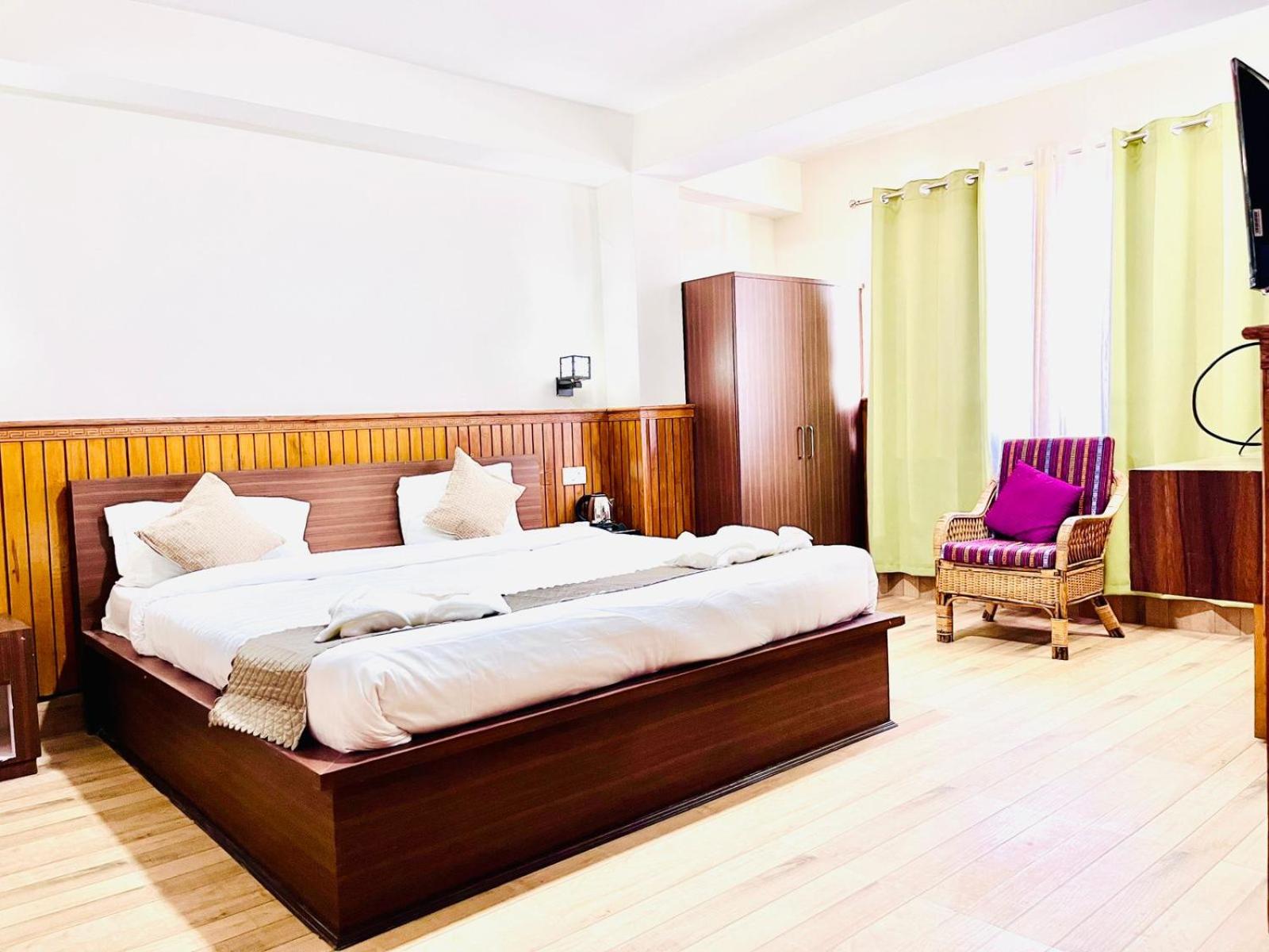 Deluxe Room - Photo 4