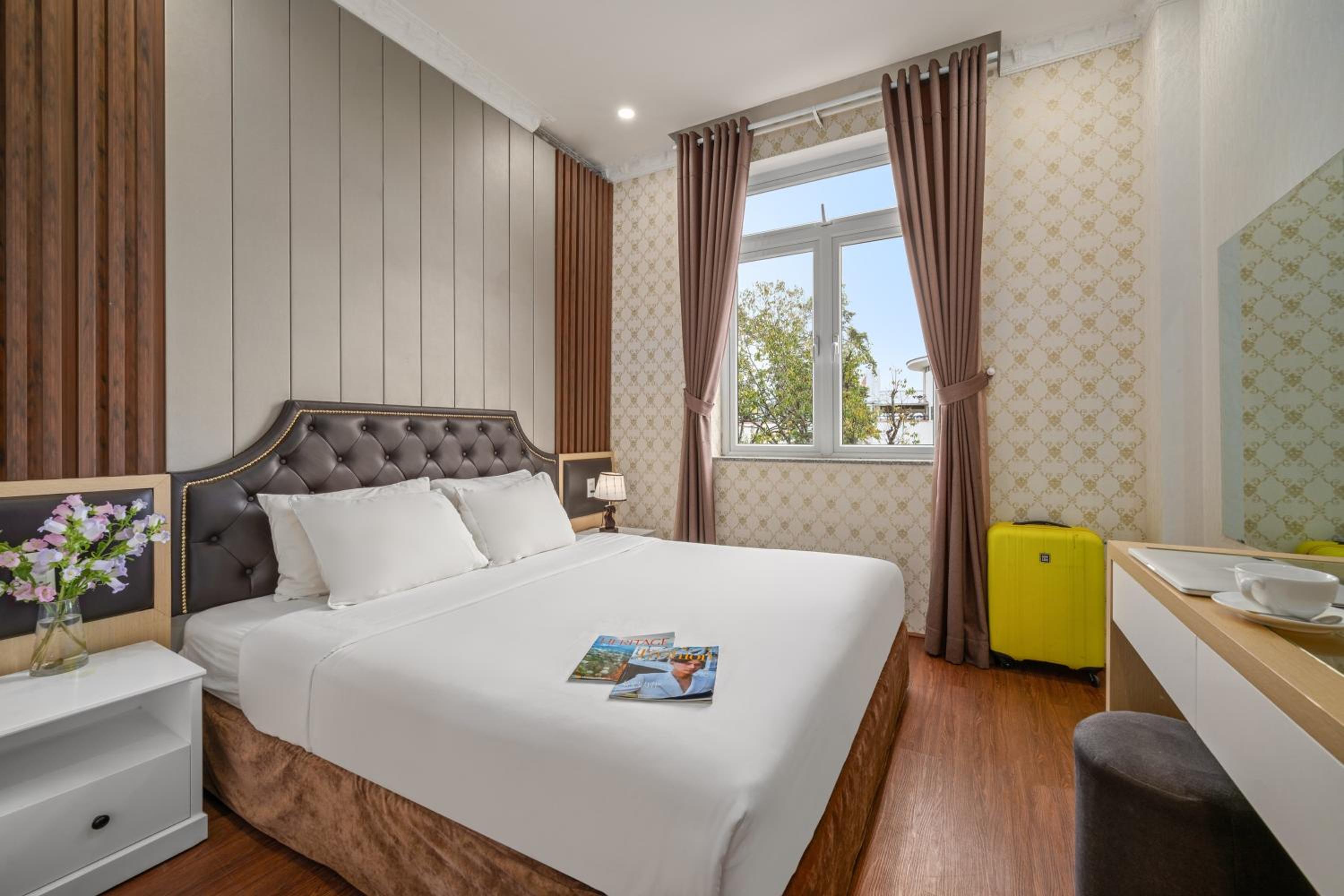 Superior King Room