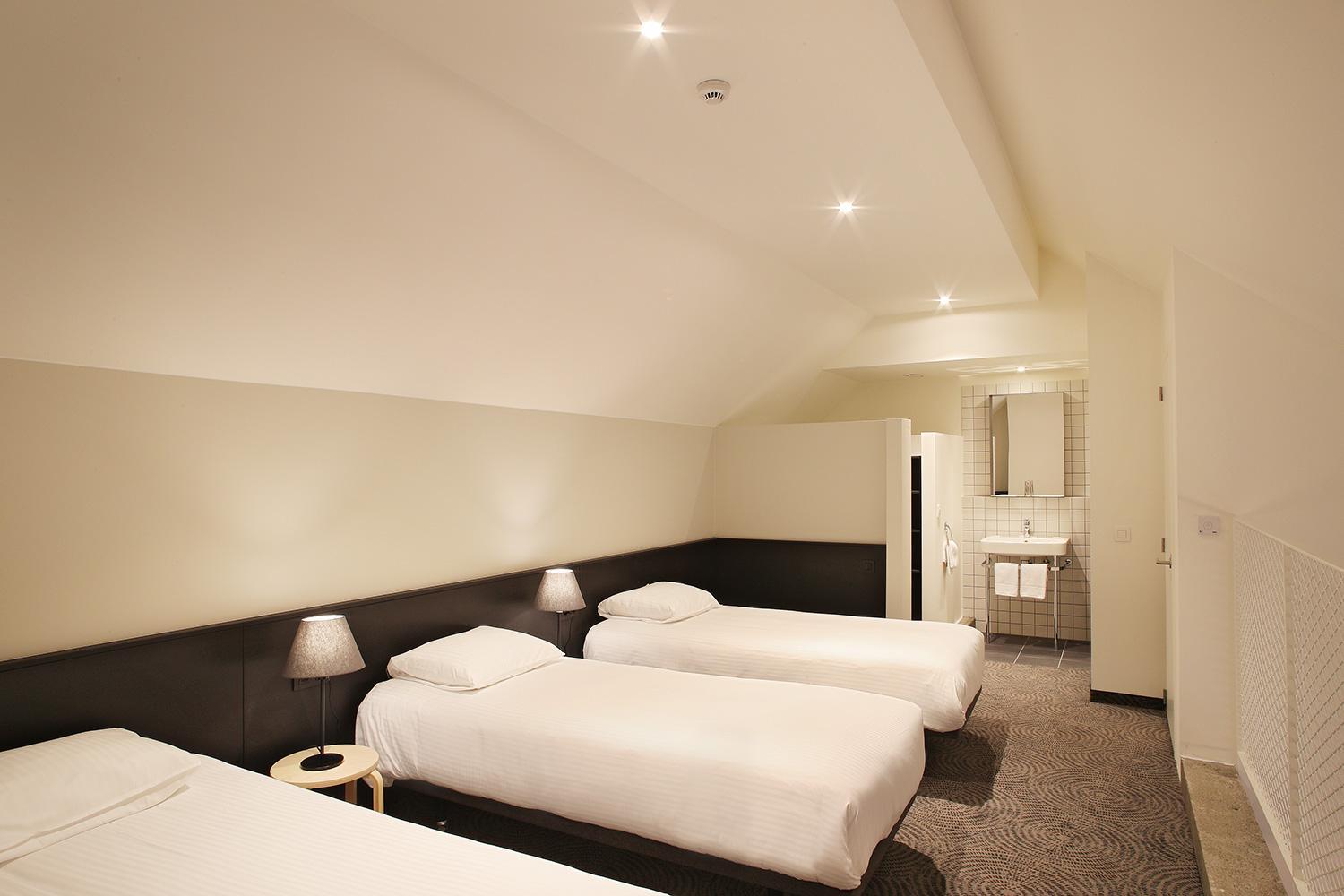 Standard Triple Room - Photo 3