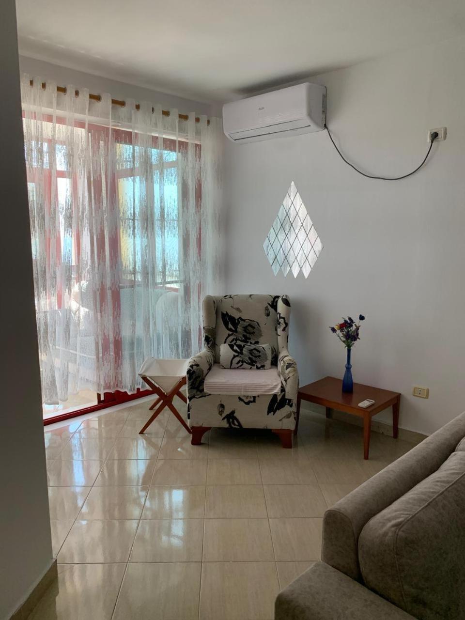 Apartment With Sea View