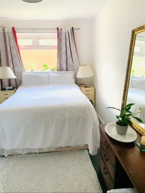 Double Room with Shared Bathroom photo 1