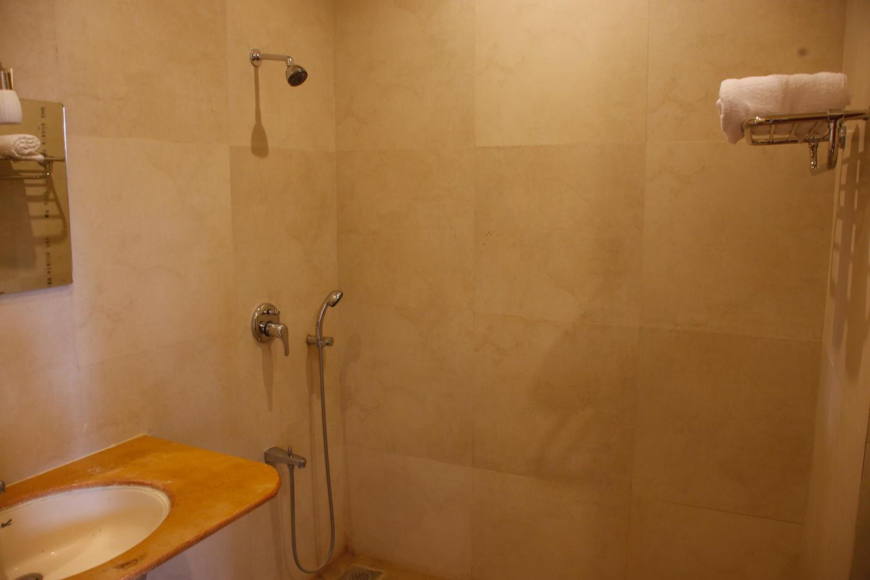Standard Double Or Twin Room photo 2