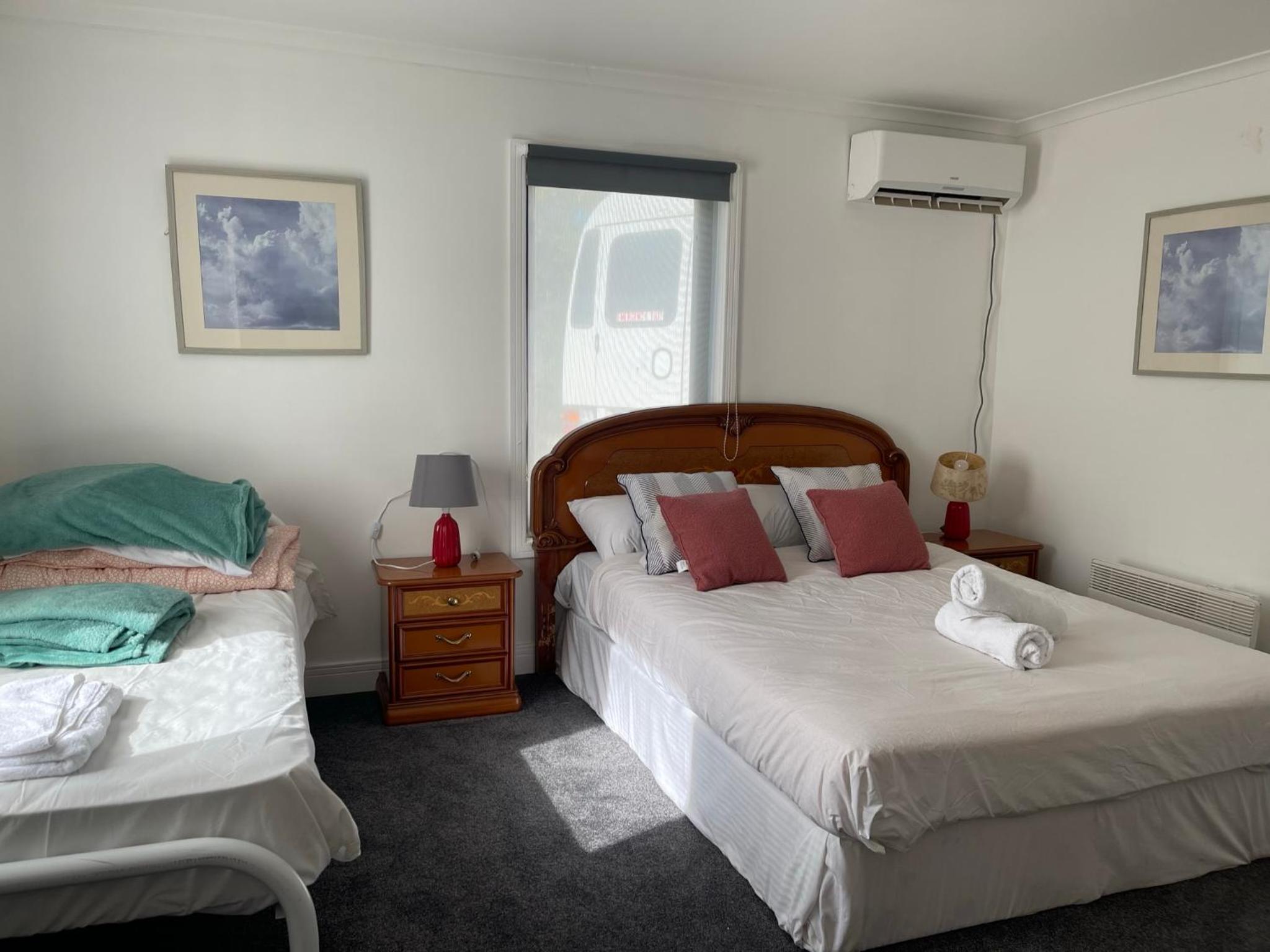 Triple Room with Private Bathroom photo 3