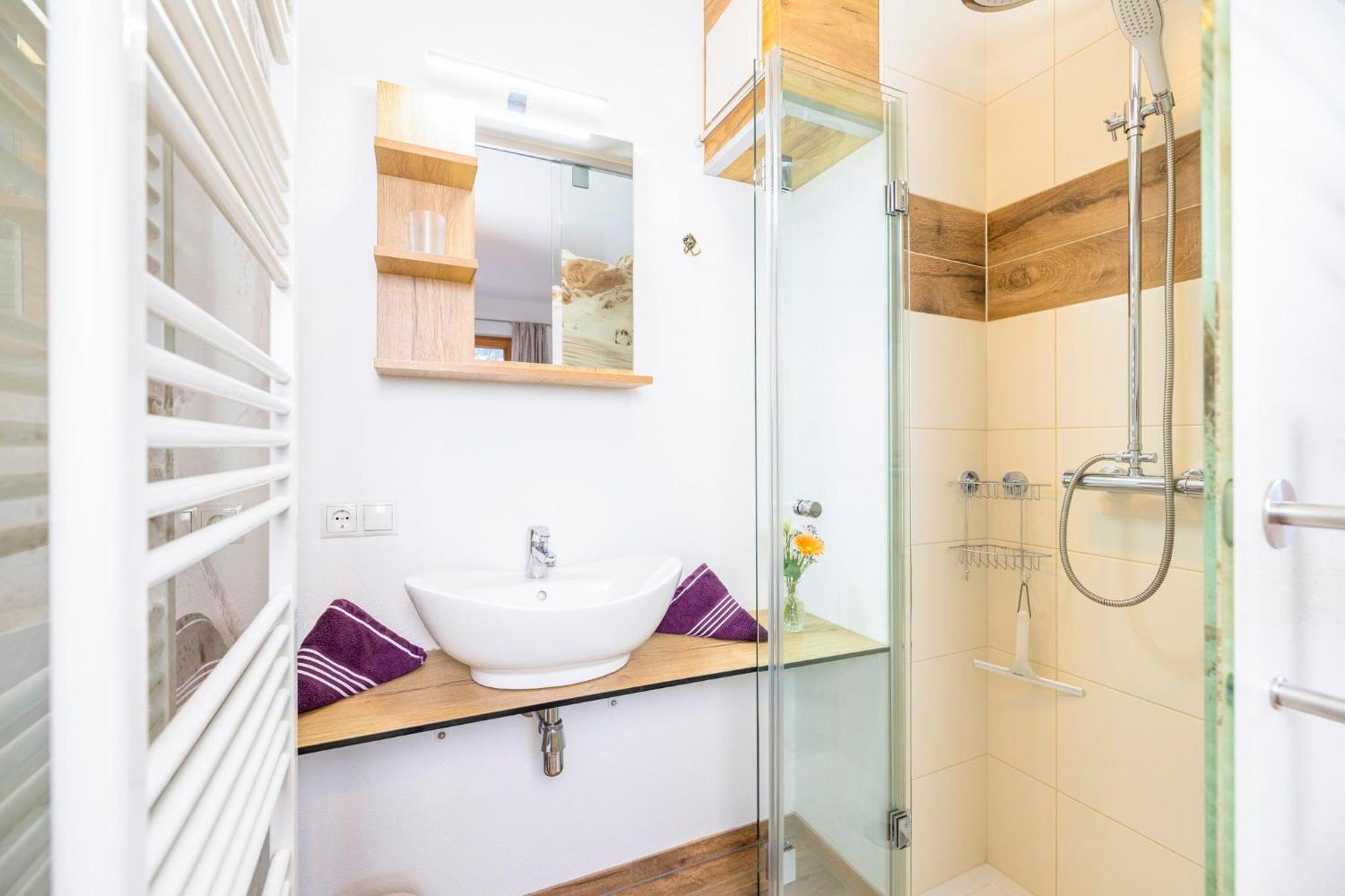 Three-Bedroom Apartment with Bathroom photo 2