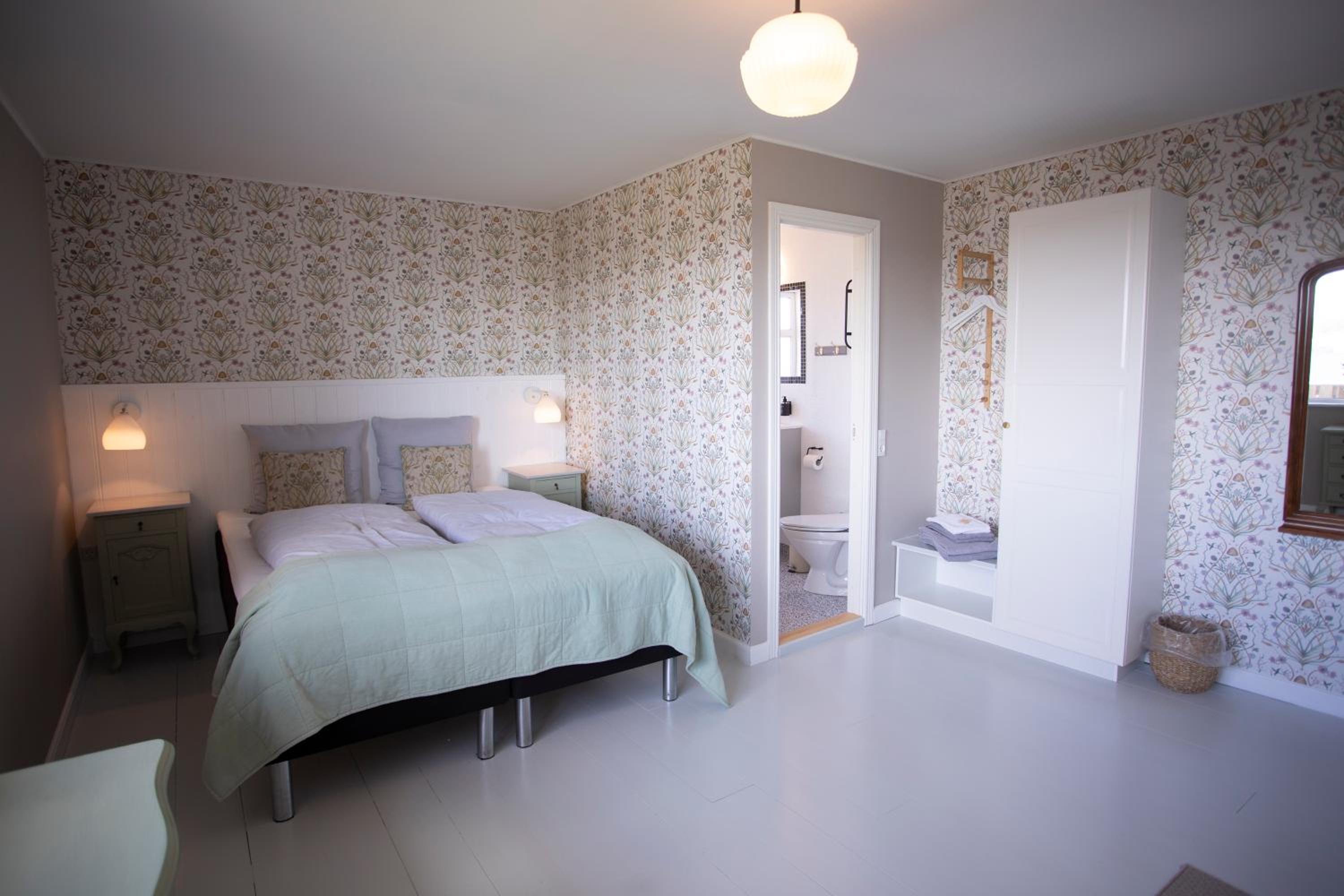 Large Double Room