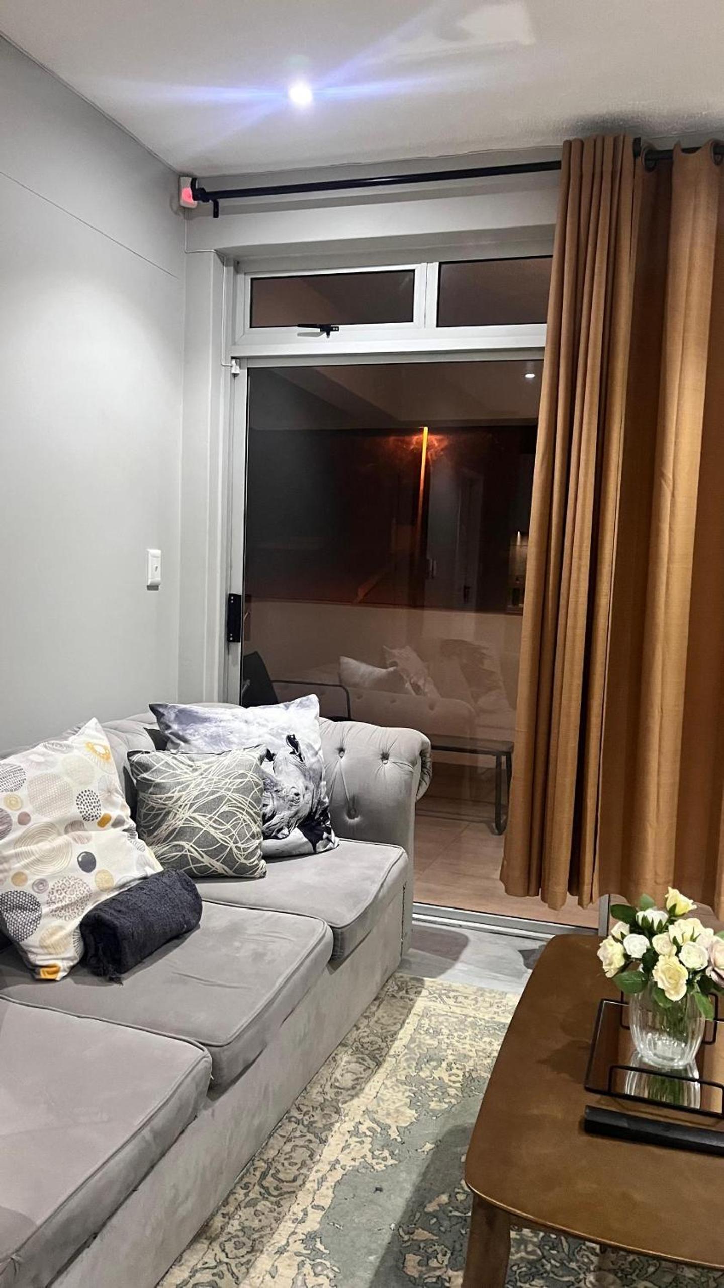 Two-Bedroom Apartment with Balcony and Terrace photo 3
