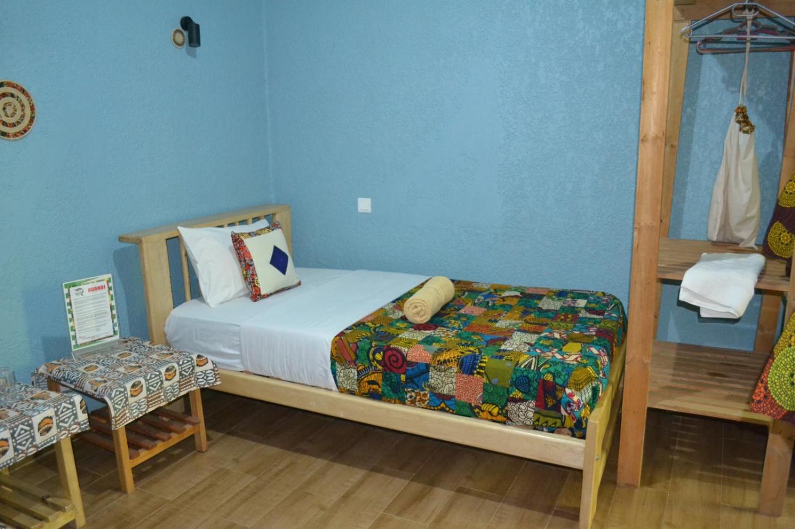 Single Room With Private Bathroom photo 3
