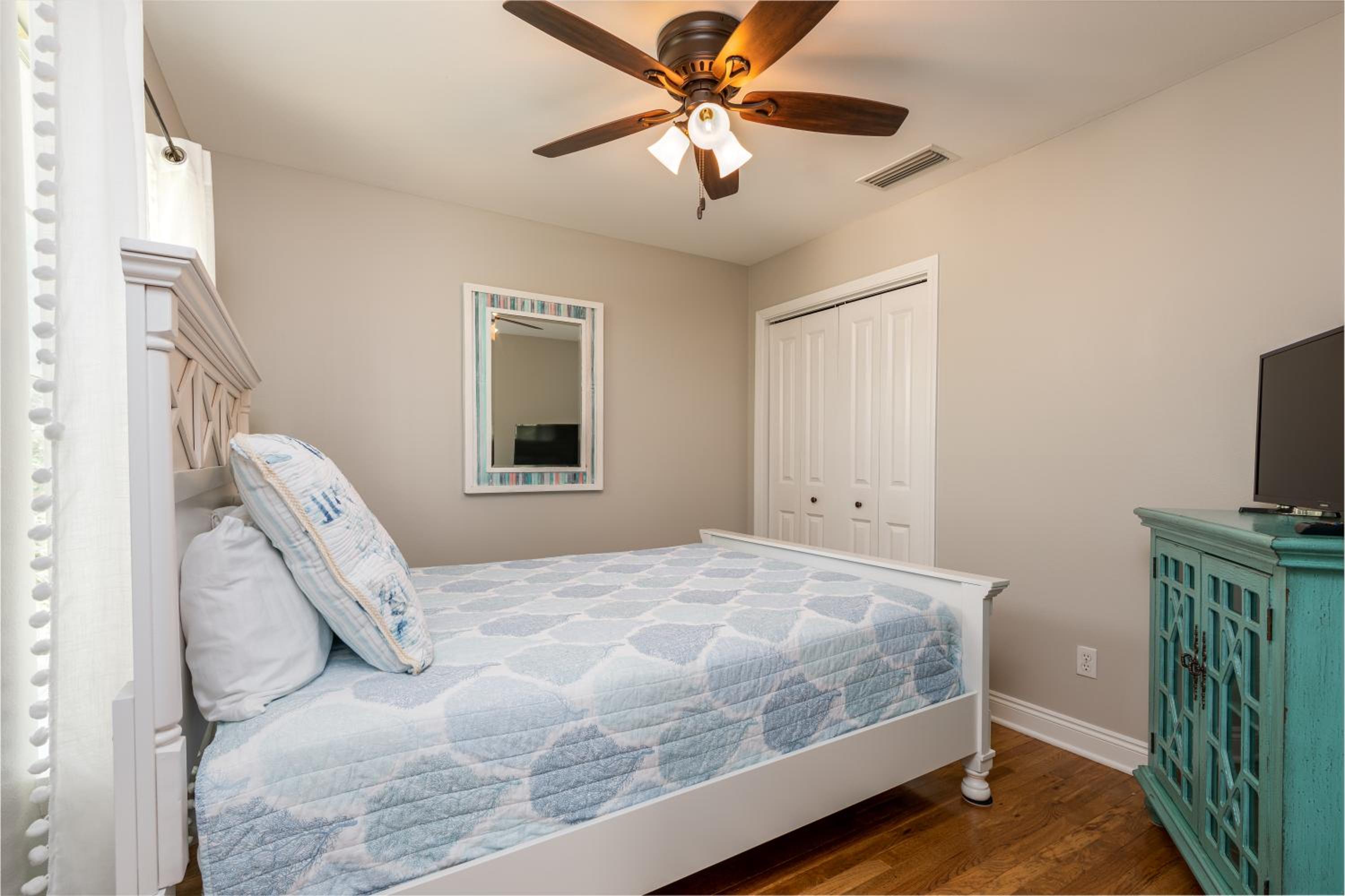 Three-Bedroom House photo 1