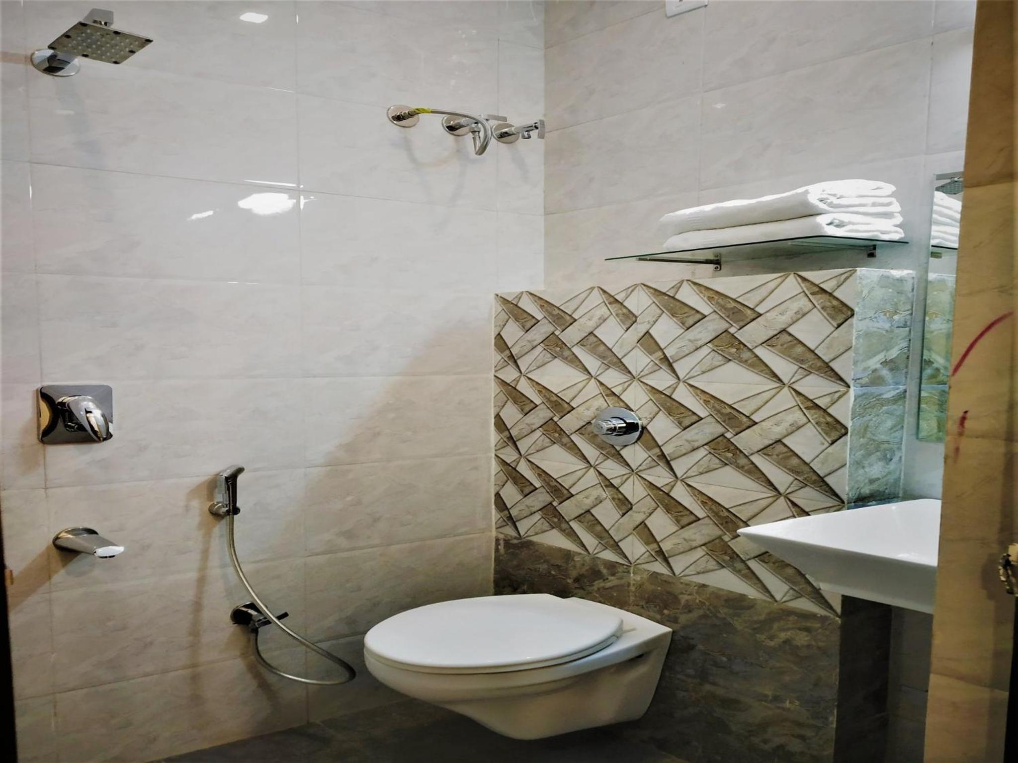 Standard Twin Room - Photo 3