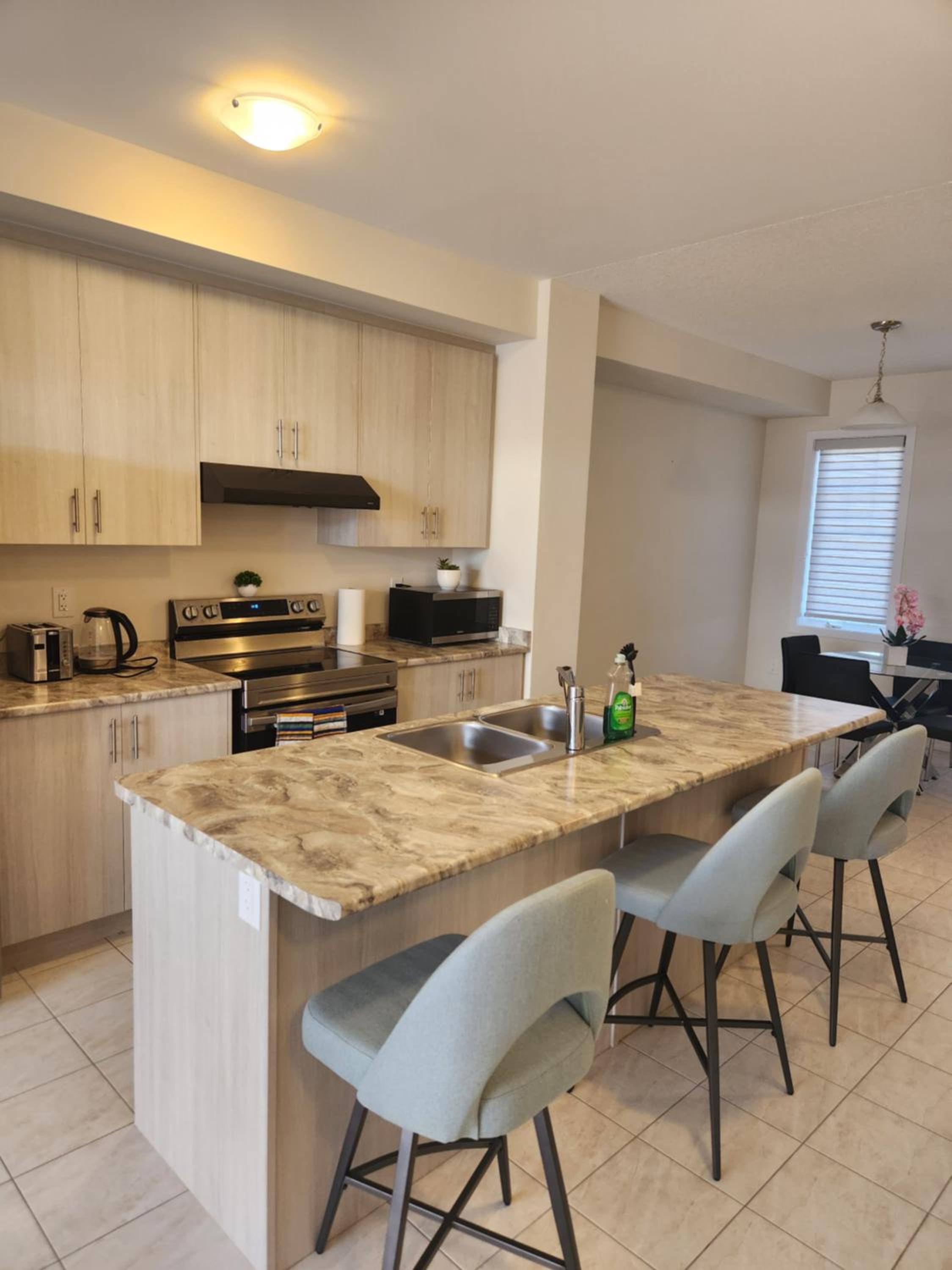 Three-Bedroom Apartment with Balcony photo 2