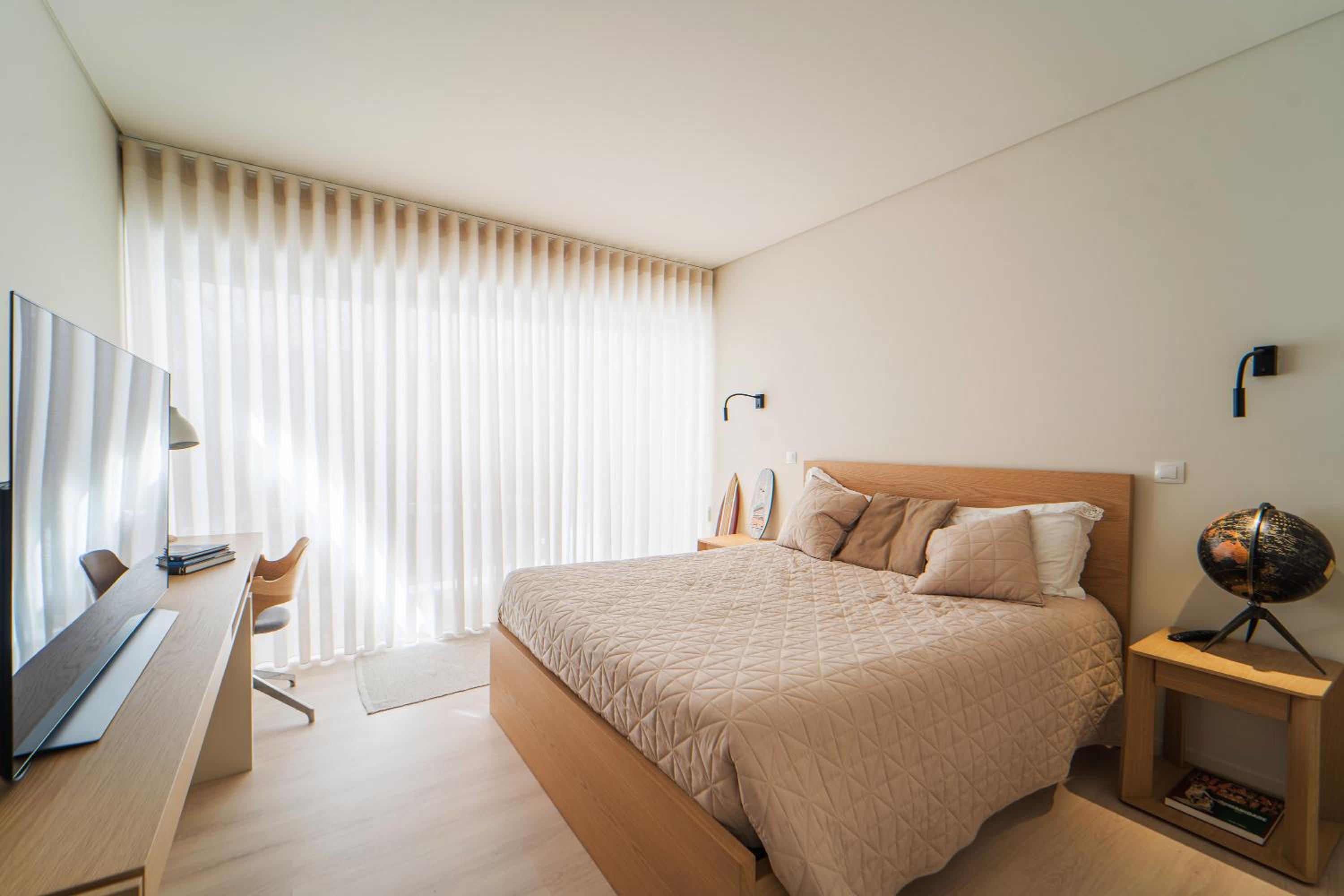 Three-Bedroom House photo 2