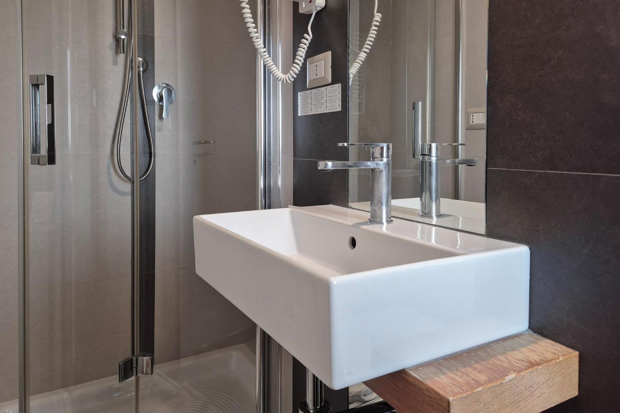 Superior Double or Twin Room - Photo 24