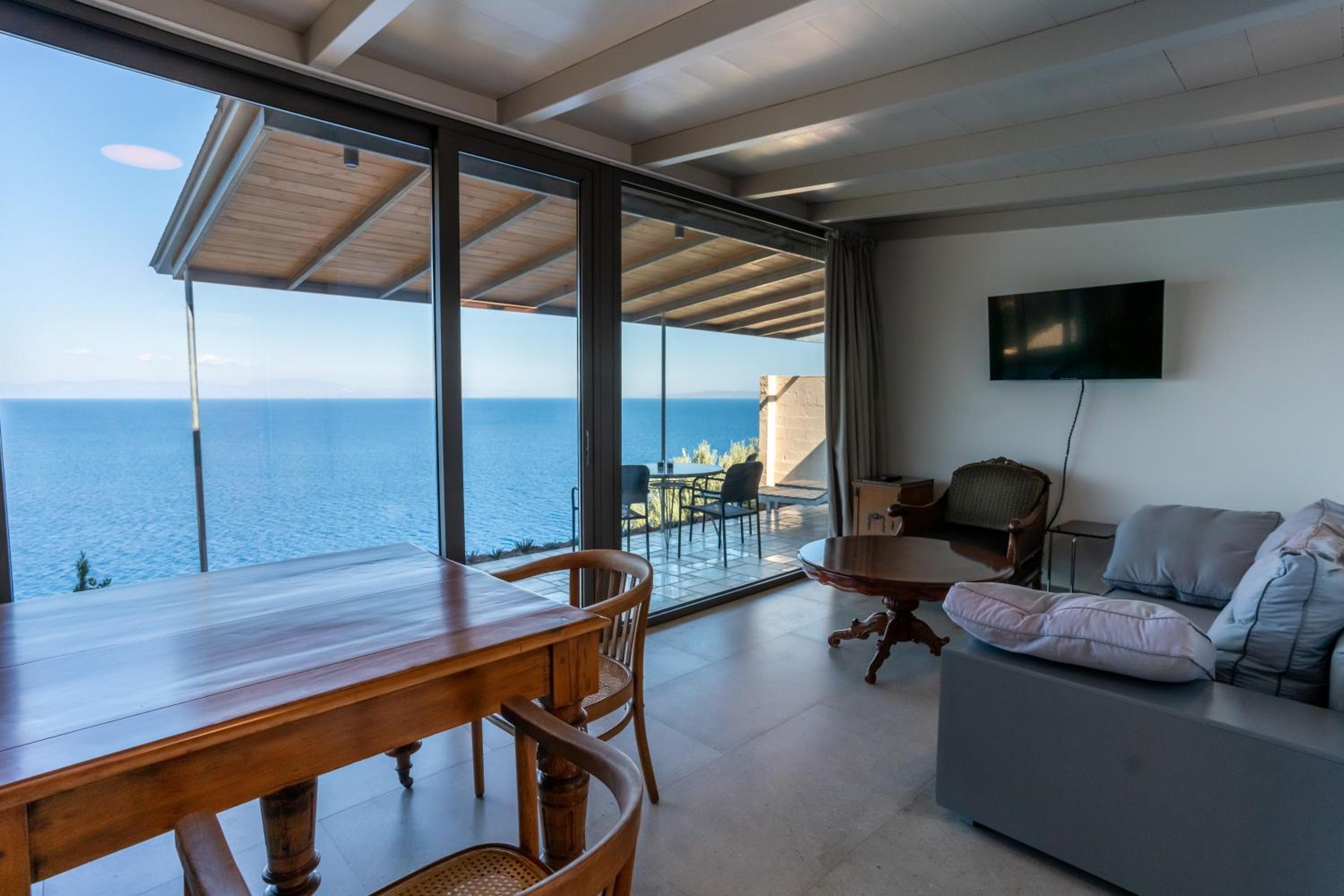 One-Bedroom Villa photo 2