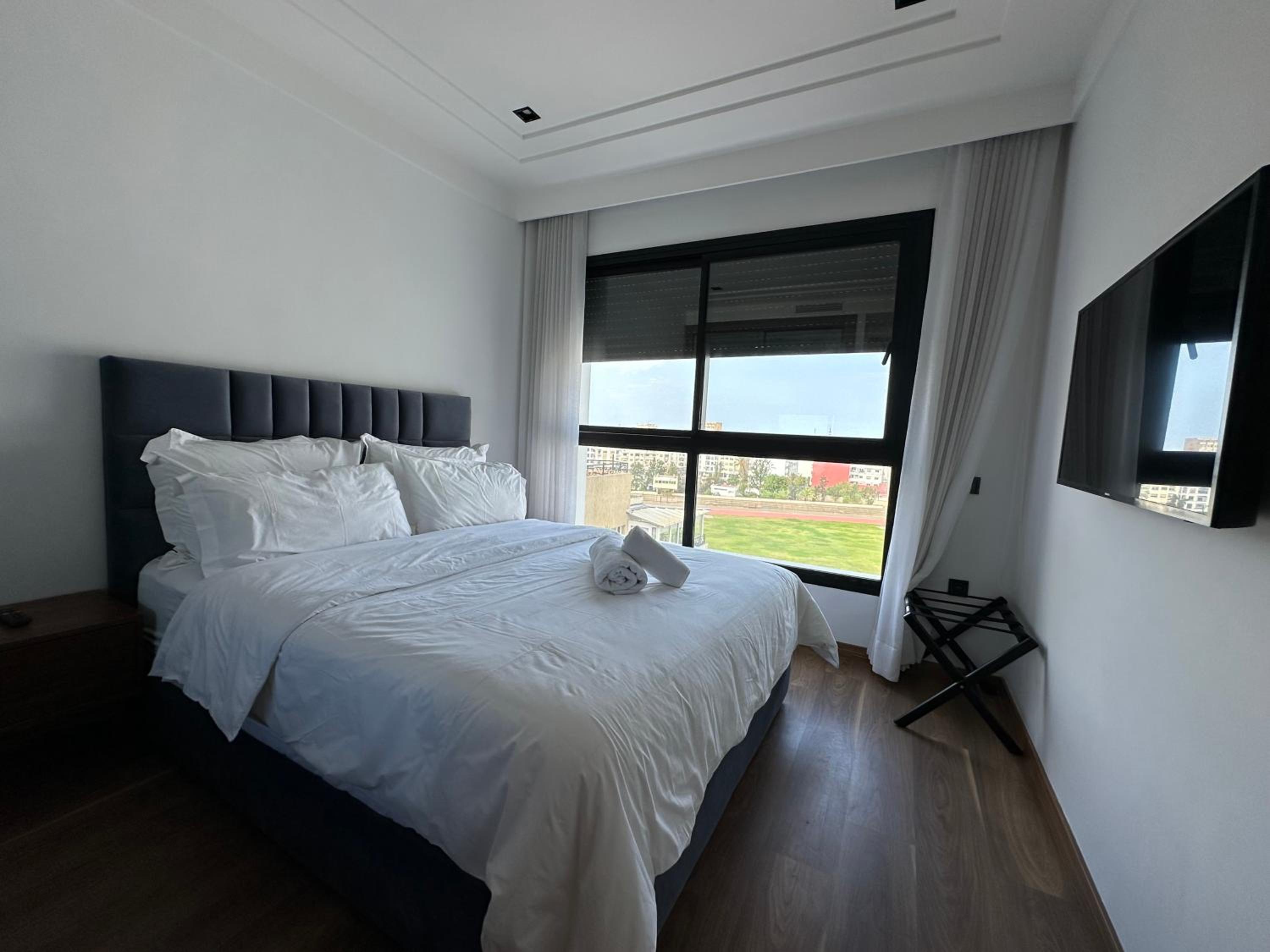 Two-Bedroom Deluxe Apartment - Photo 7