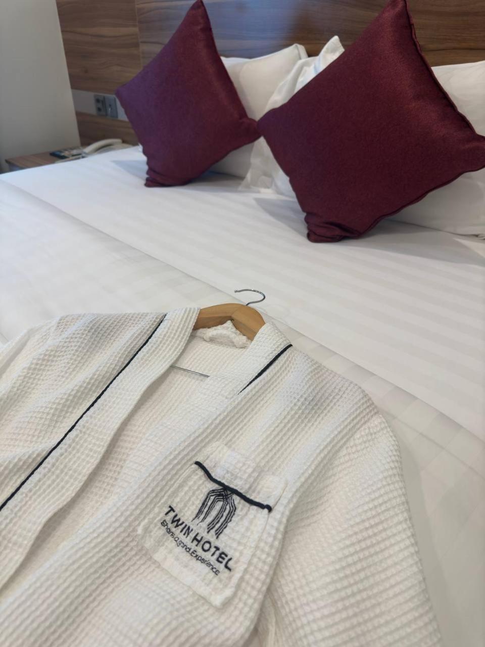 Standard Double Room - Photo 13
