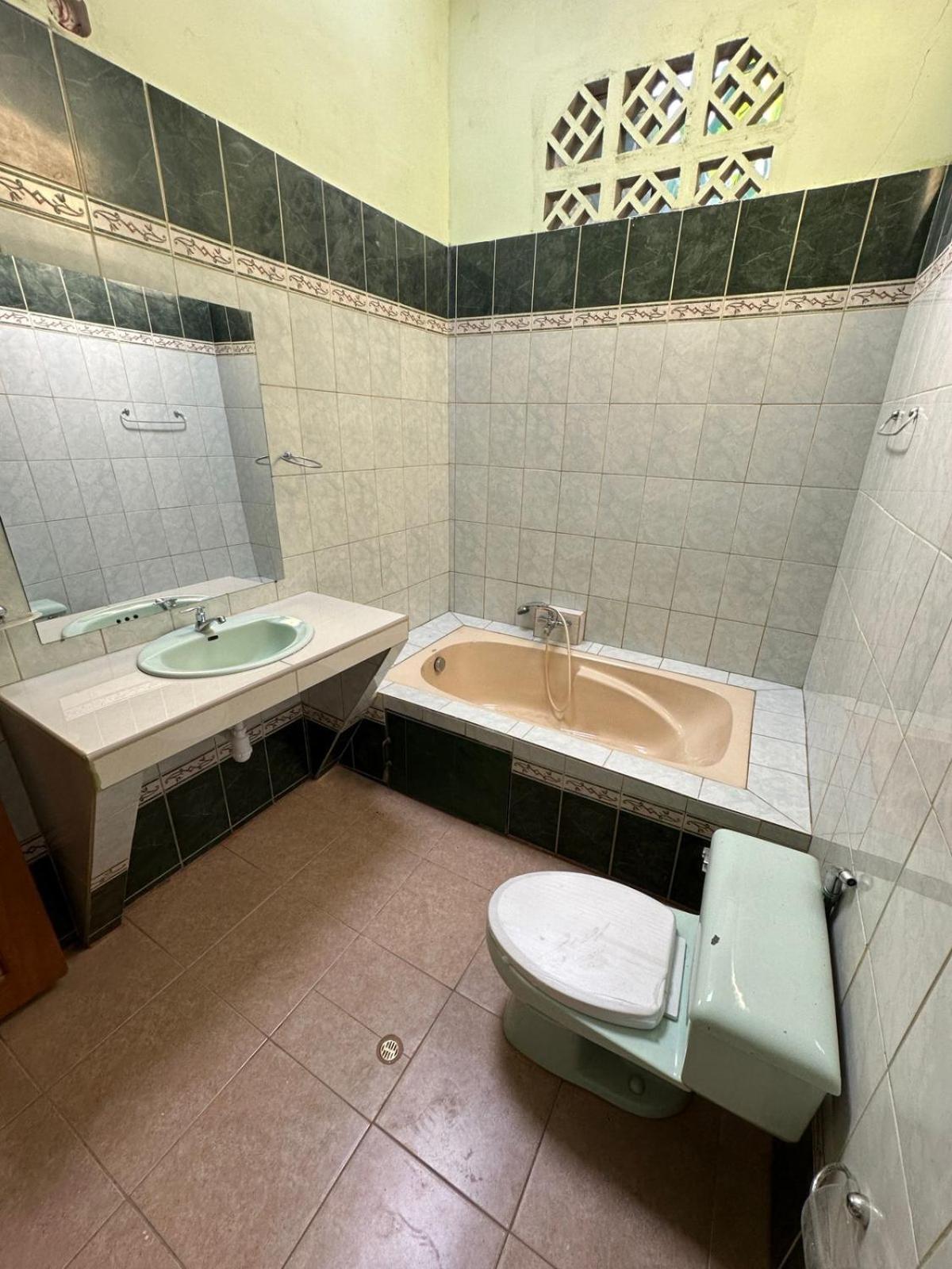 Triple Room With Bath photo 3