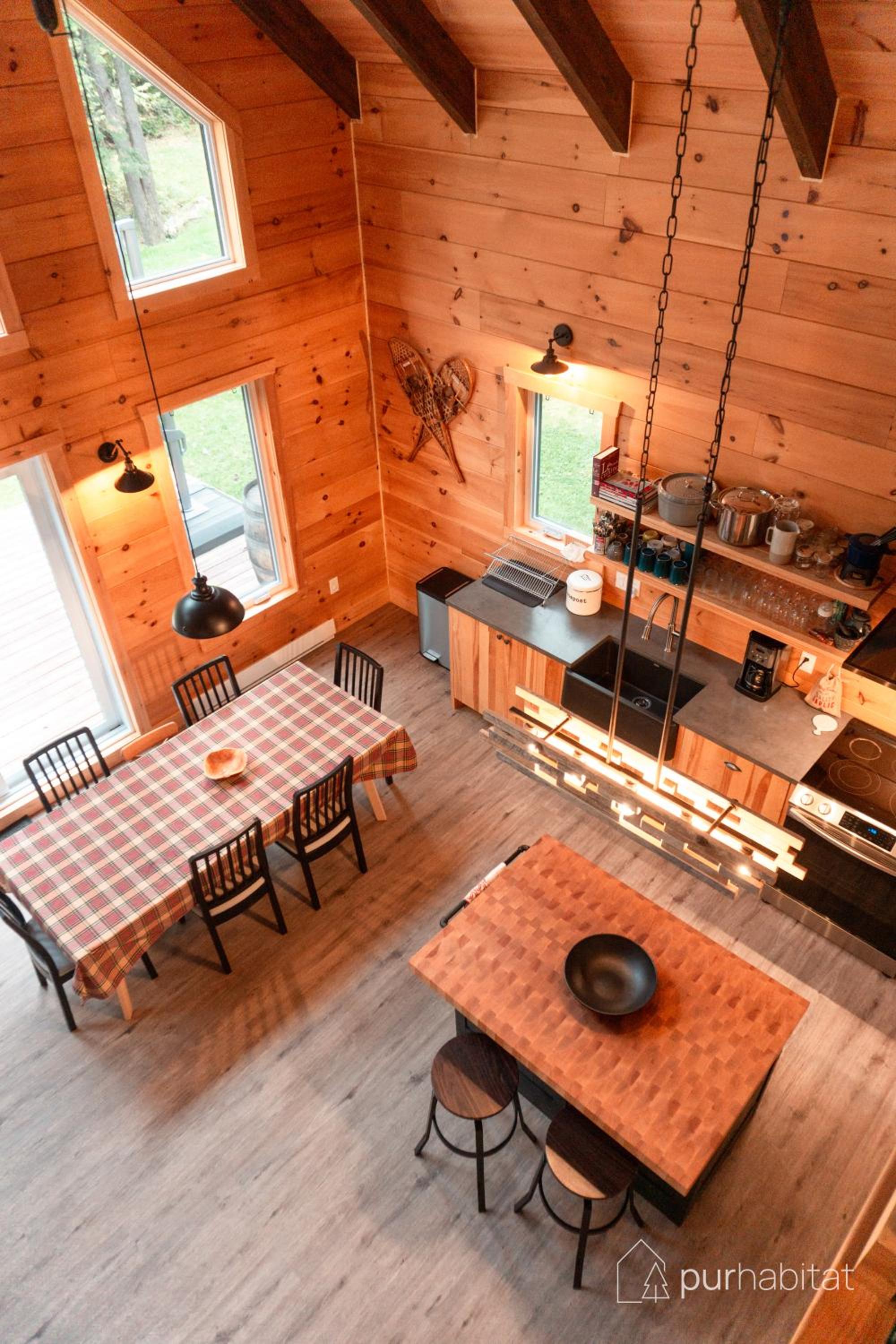 Three-Bedroom Vacation Home  photo 3