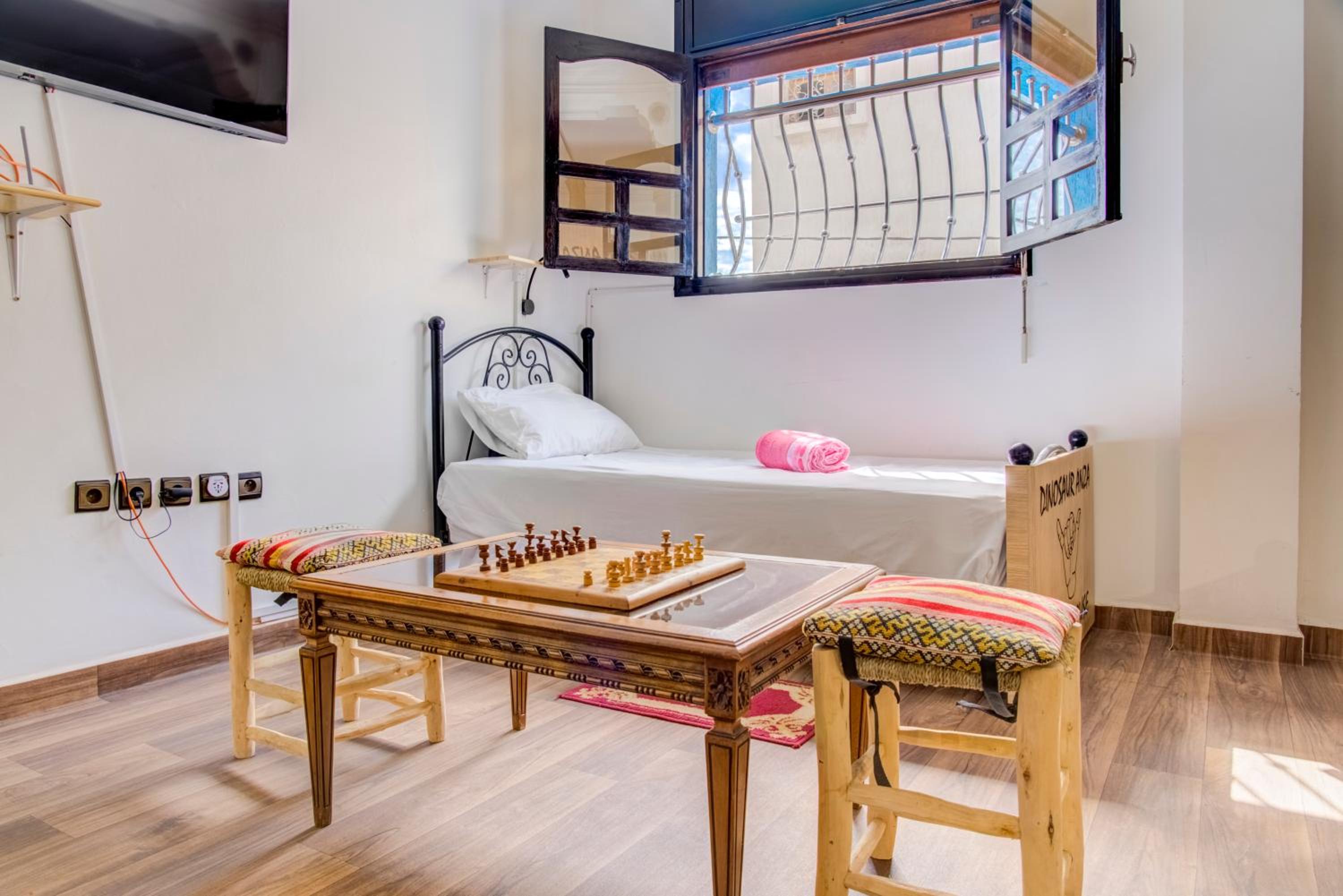 Bed in 6-Bed Dormitory Room photo 1