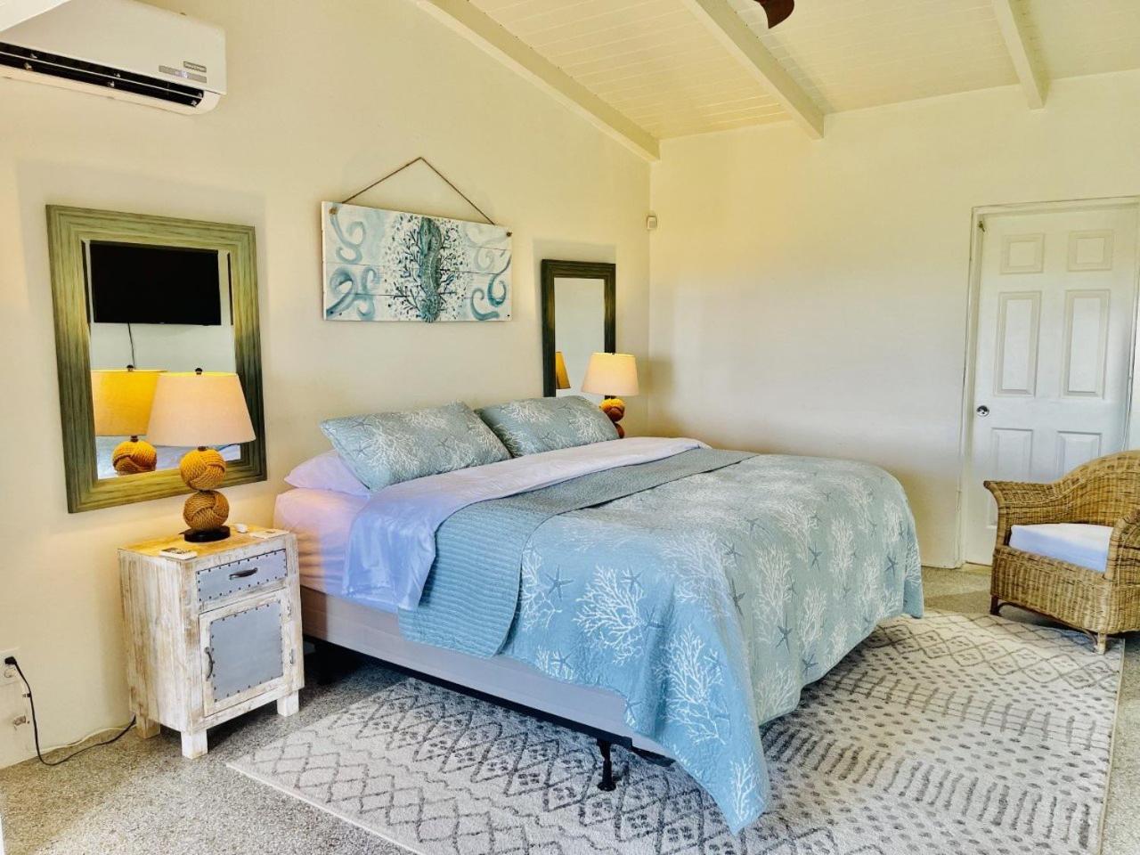 Four-Bedroom House photo 3