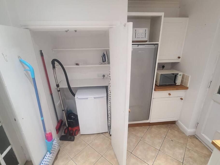 Three-Bedroom House photo 2