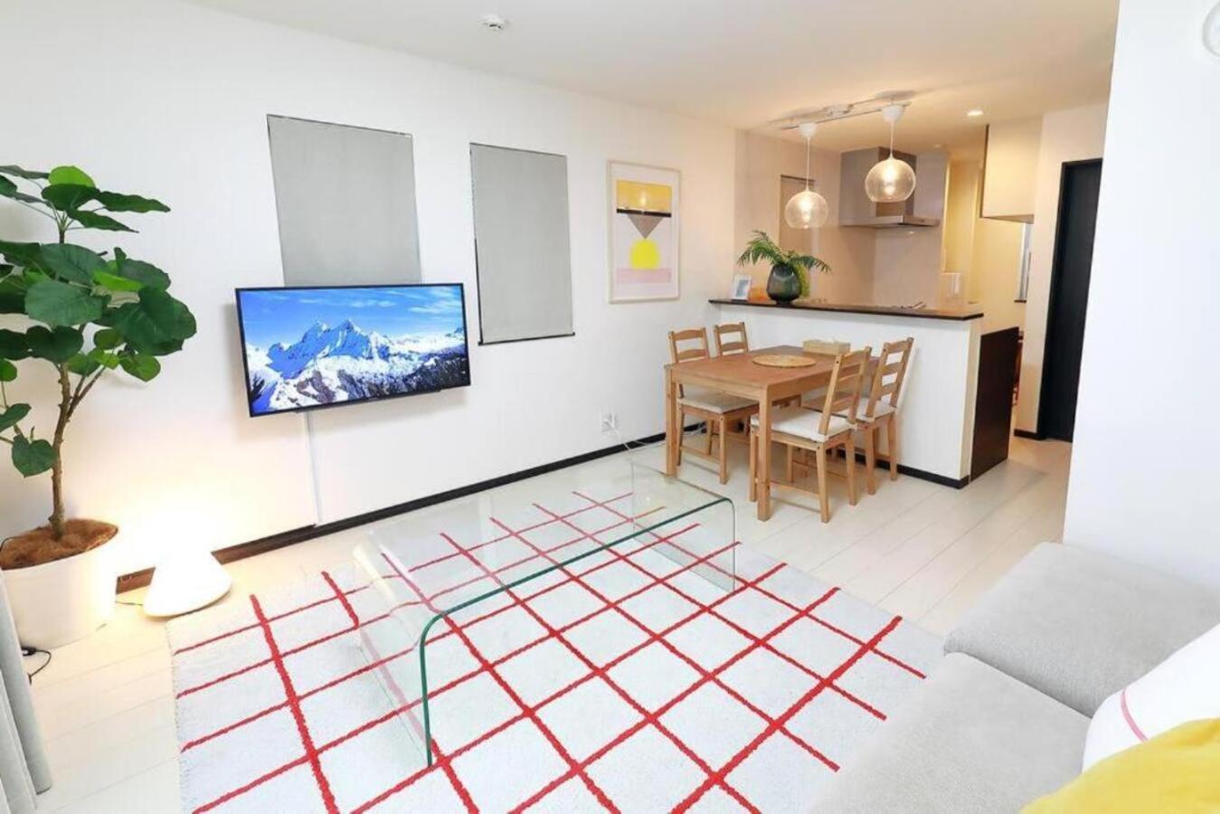 Three-Bedroom Apartment photo 1