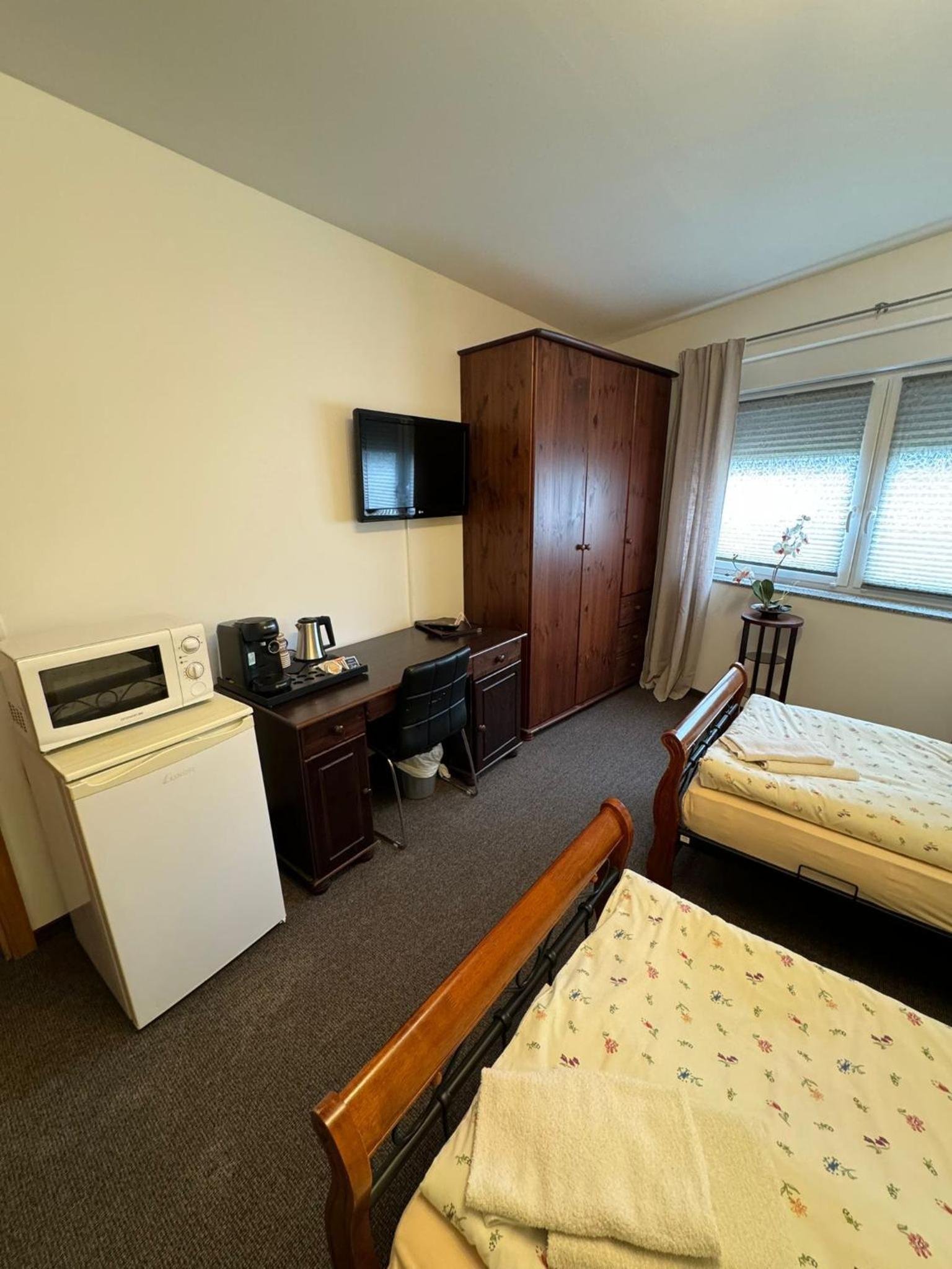 Double Room with Private Bathroom photo 2