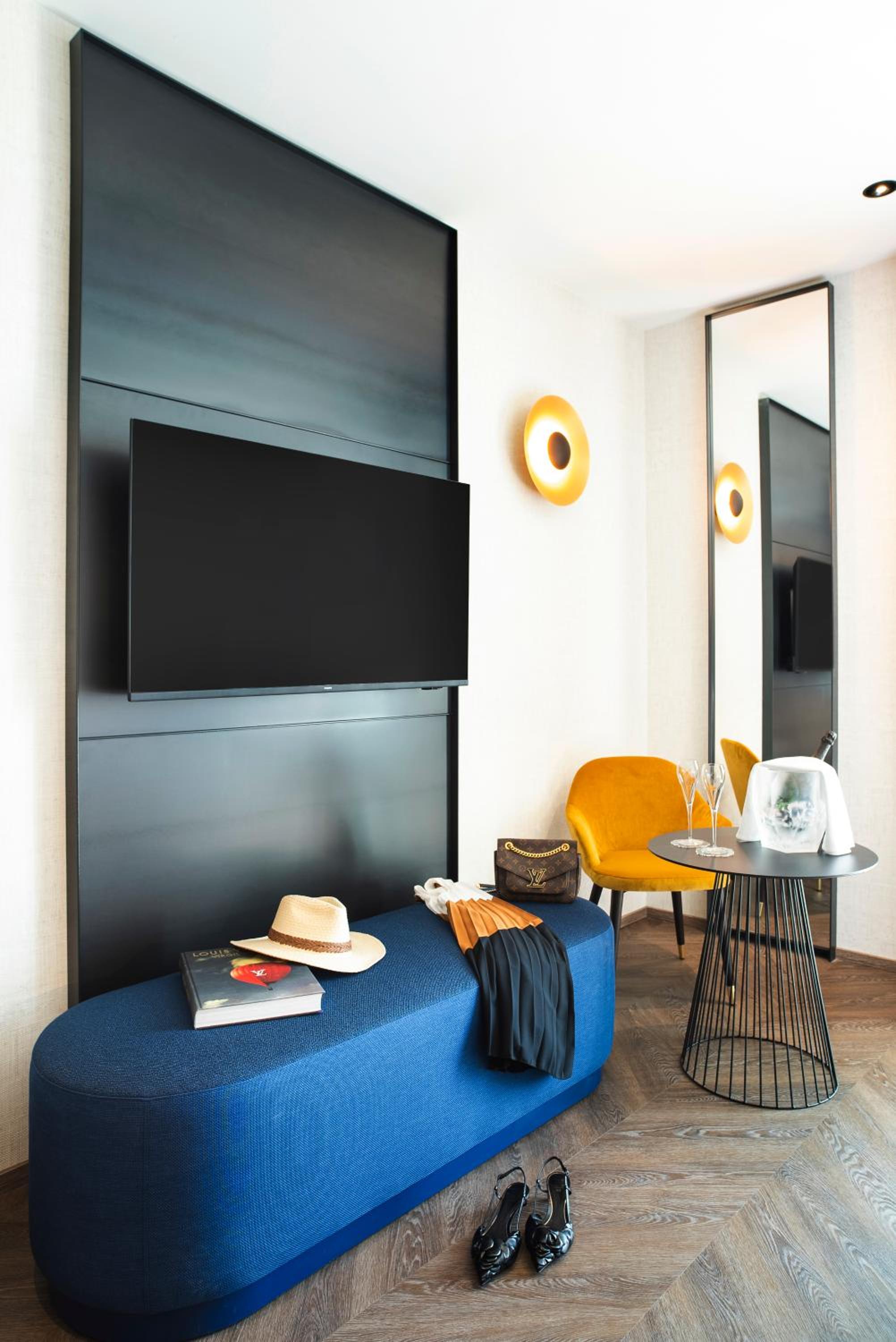 Suite with Sea View - Photo 2
