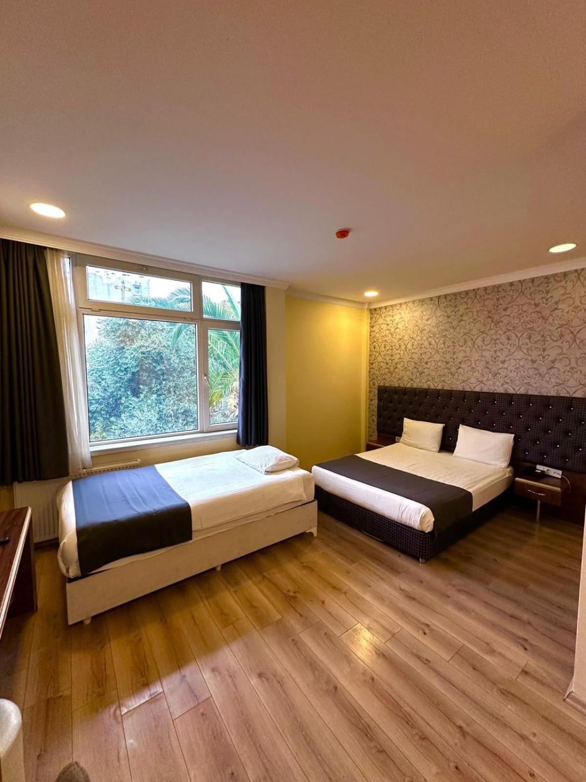 Basic Triple Room photo 2