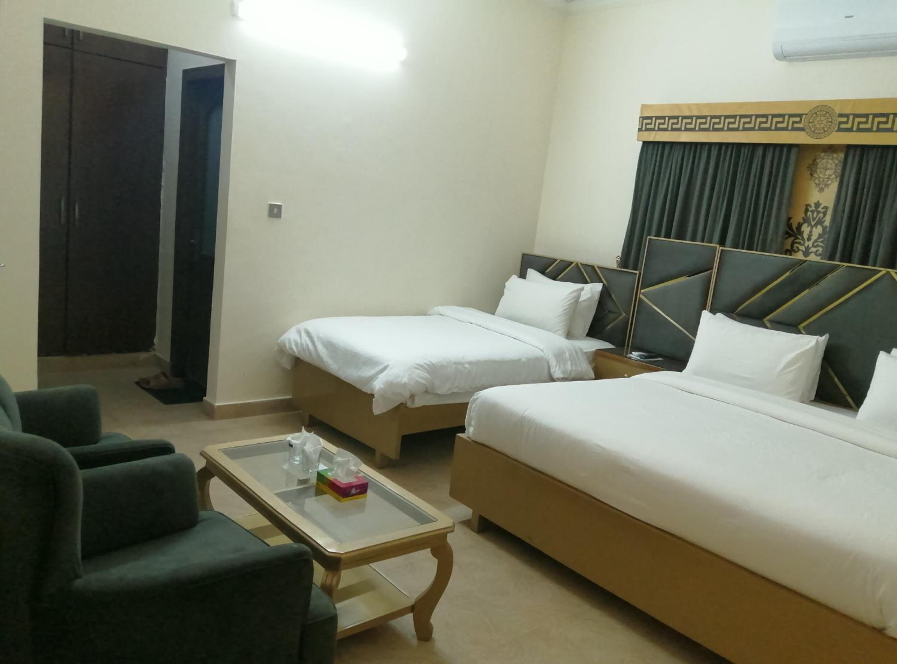 Deluxe Double or Twin Room