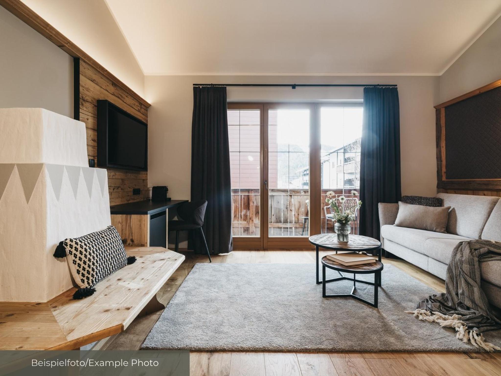 Grand Deluxe Room - Photo 4